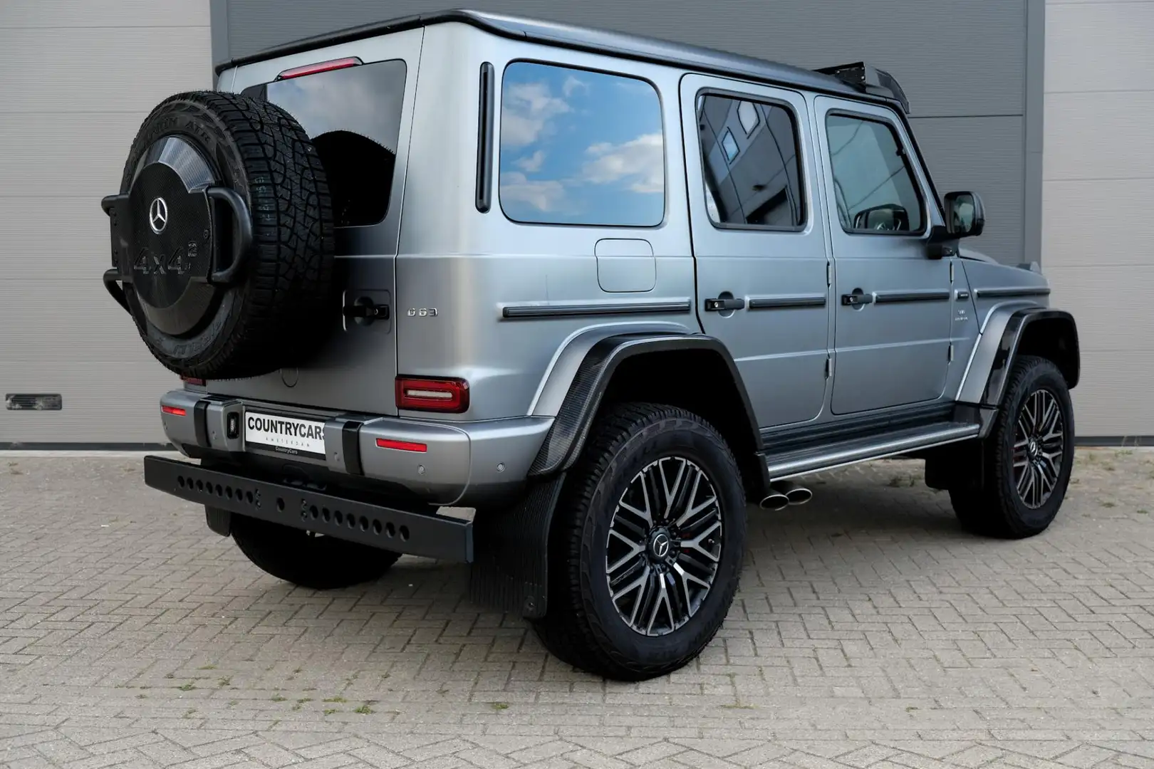 Mercedes-Benz G 63 AMG 4X4 DESIGNO MAGNO | CARBON | GRIJS KENTEKEN | Gris - 2