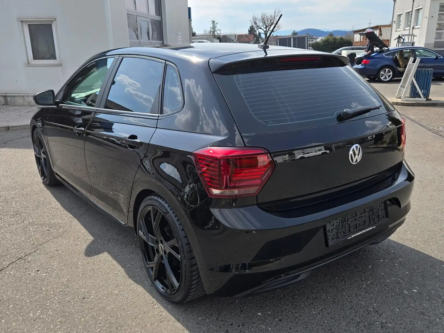 Volkswagen Polo * EINZELSTÜCK mit MEGA OPTIK nur 56000 KM * Schwarz - 2