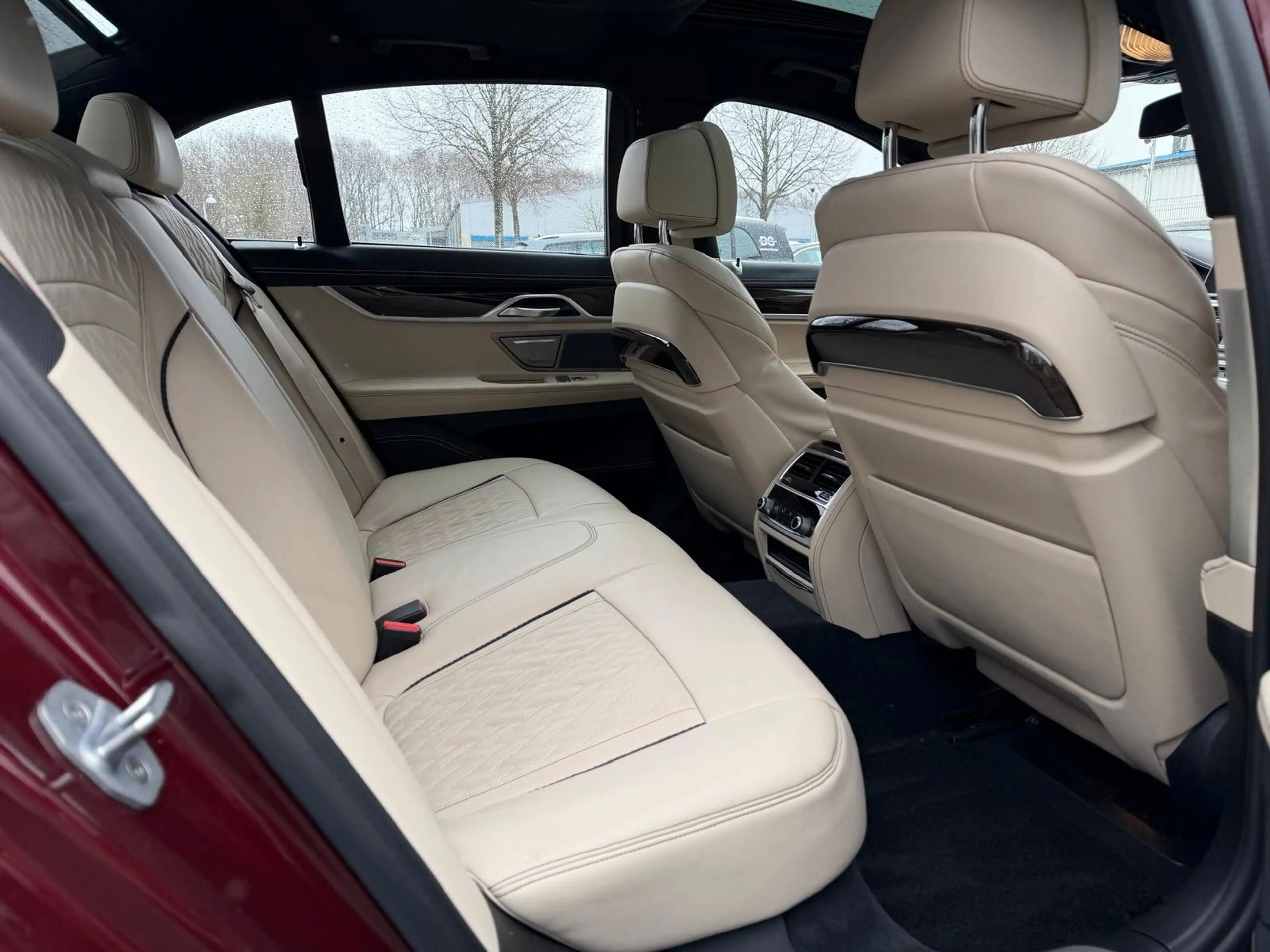 BMW 745 e LASER°INDIVIDUAL°MEMORY°HUD°LEDER°ELSSD°SH! — photo 12