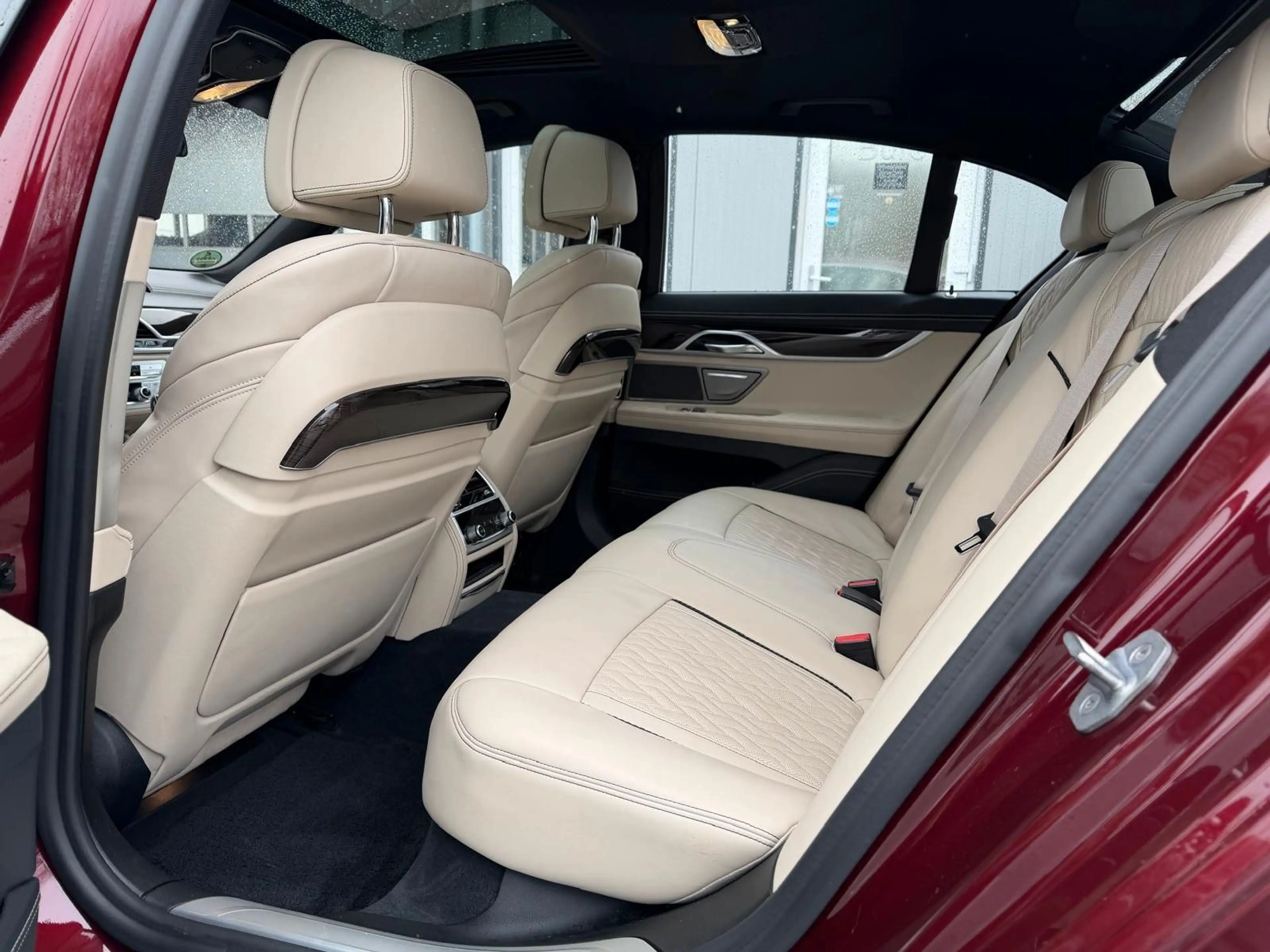 BMW 745 e LASER°INDIVIDUAL°MEMORY°HUD°LEDER°ELSSD°SH! — photo 11