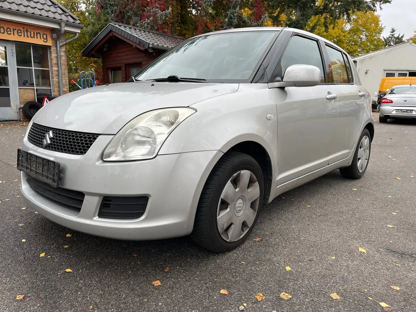 Suzuki Swift (5-trg.)1.Hand AHK Klima AWReifen Silber - 1