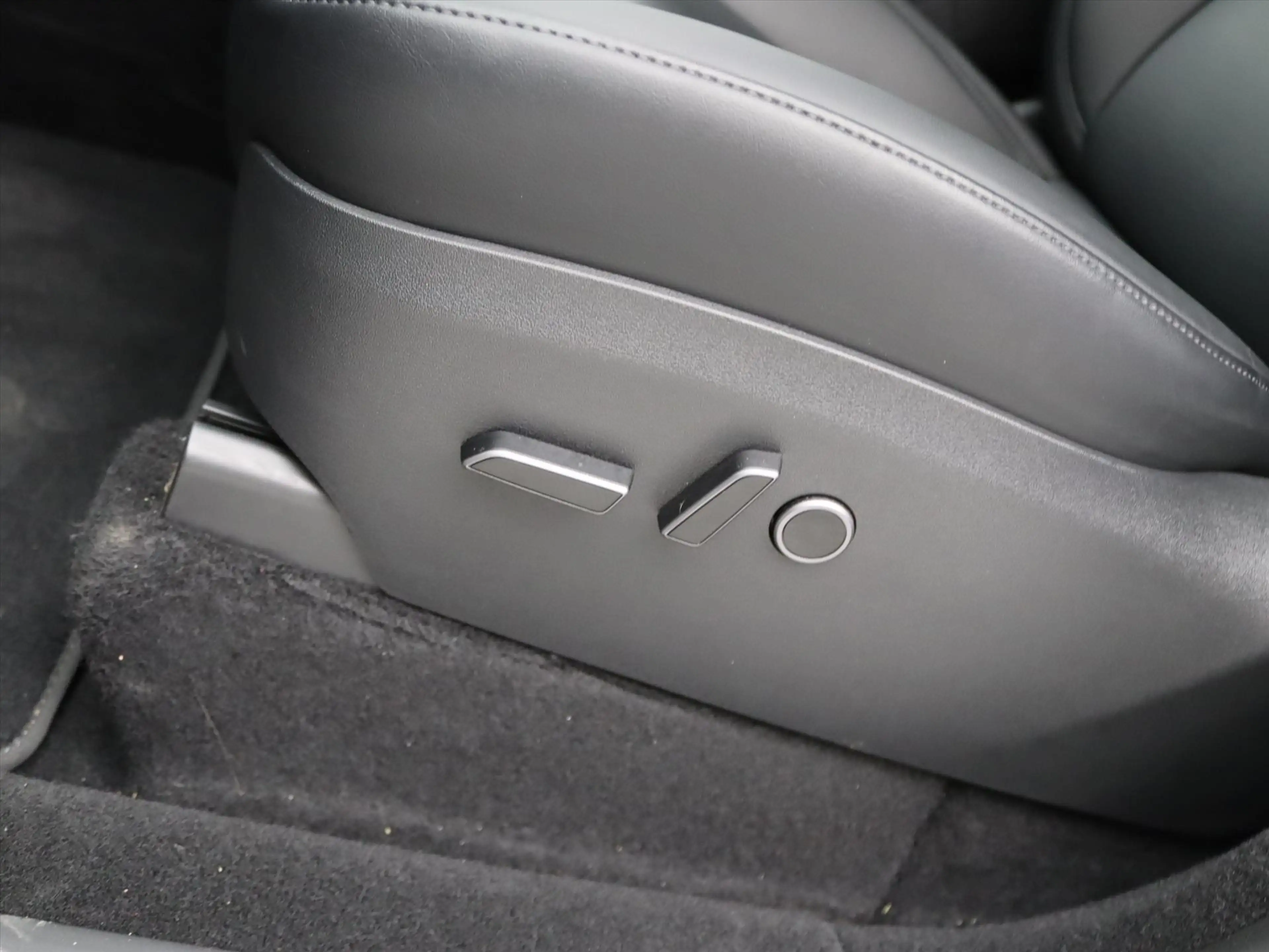 Tesla Model Y Standard RWD Plus 351pk 95% SoH [ HW4+FSD SUPERVIS — photo 19