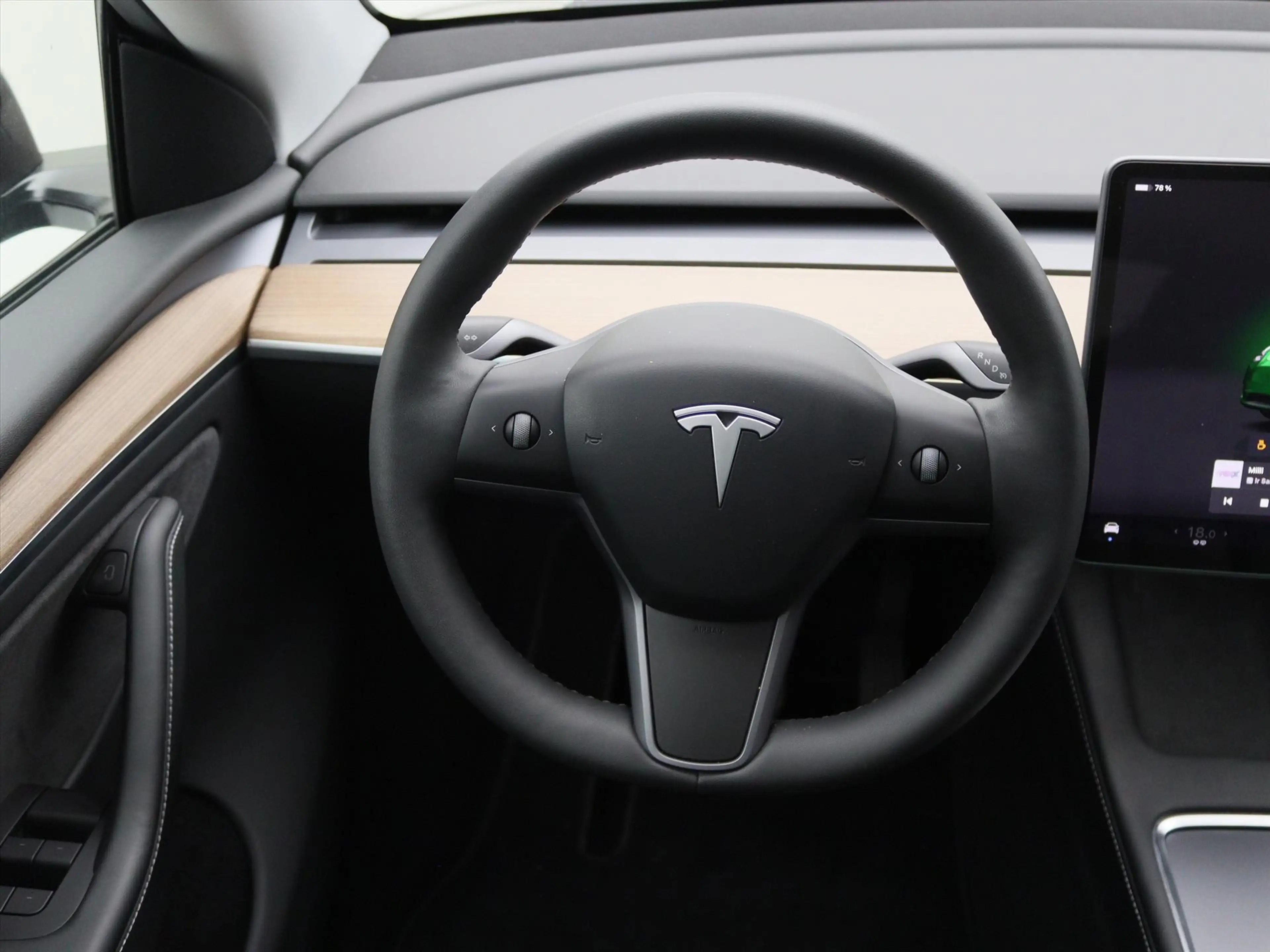 Tesla Model Y Standard RWD Plus 351pk 95% SoH [ HW4+FSD SUPERVIS — photo 20