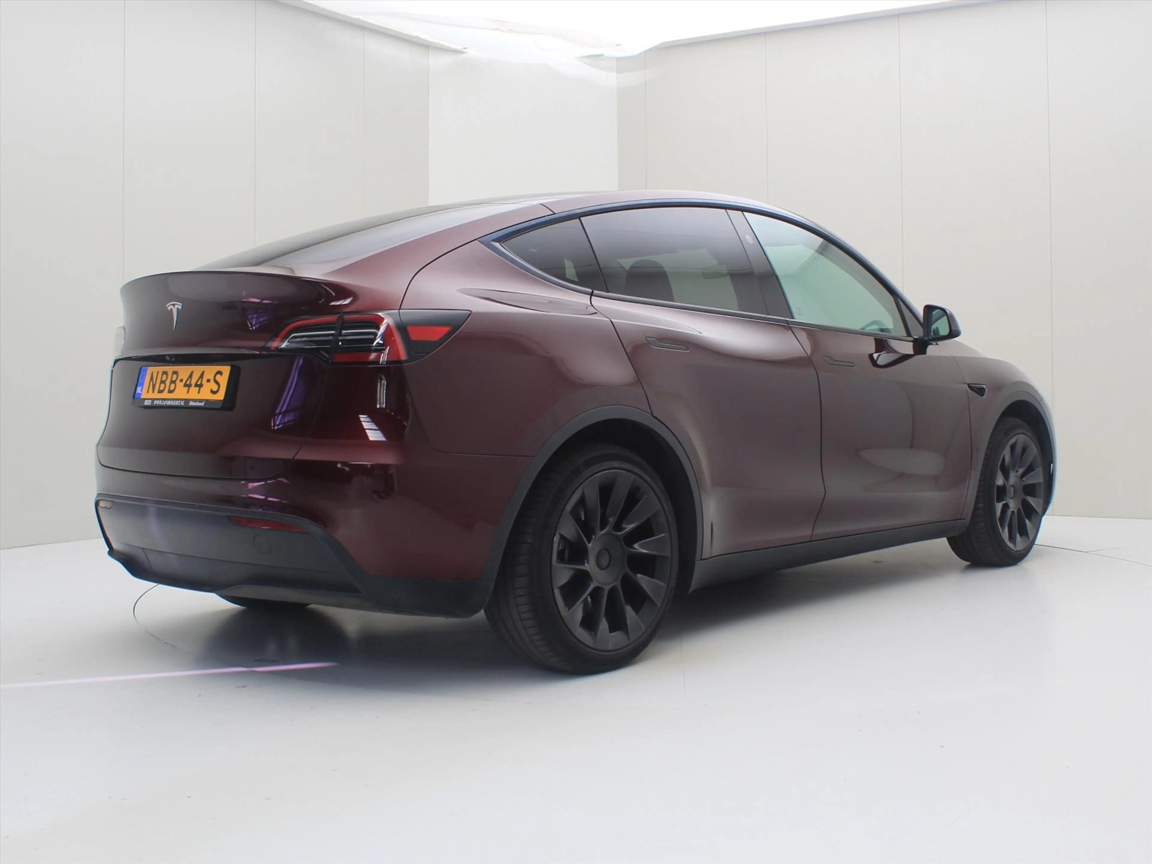 Tesla Model Y Standard RWD Plus 351pk 95% SoH [ HW4+FSD SUPERVIS — photo 2