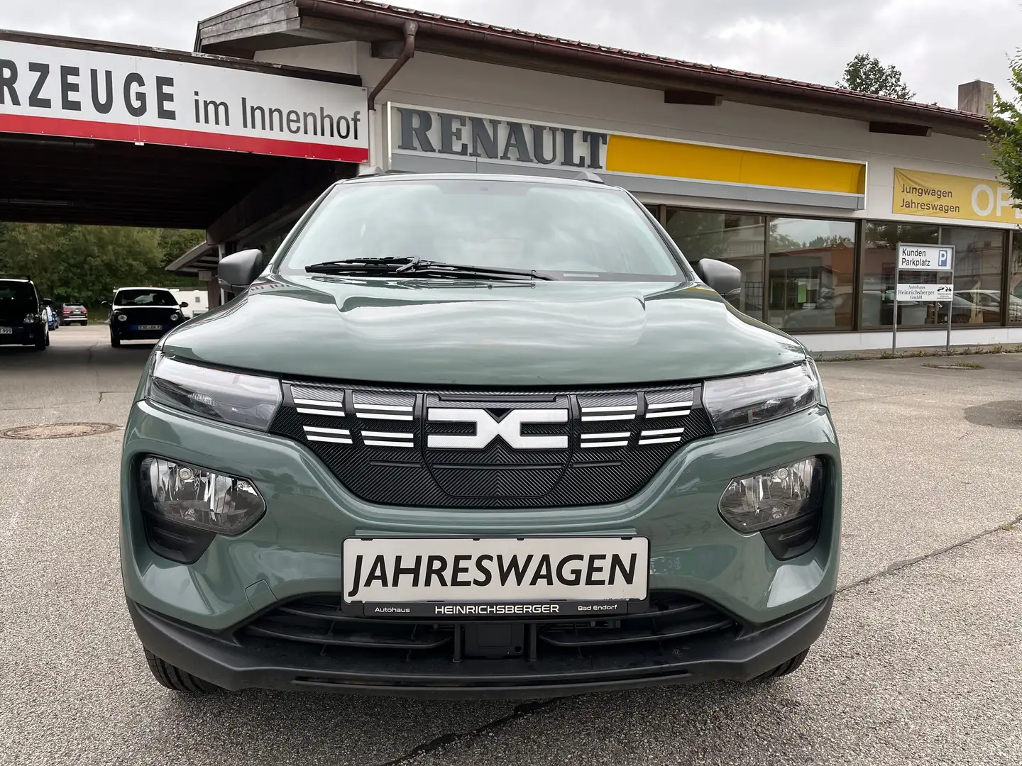 Dacia Spring Grün - 2
