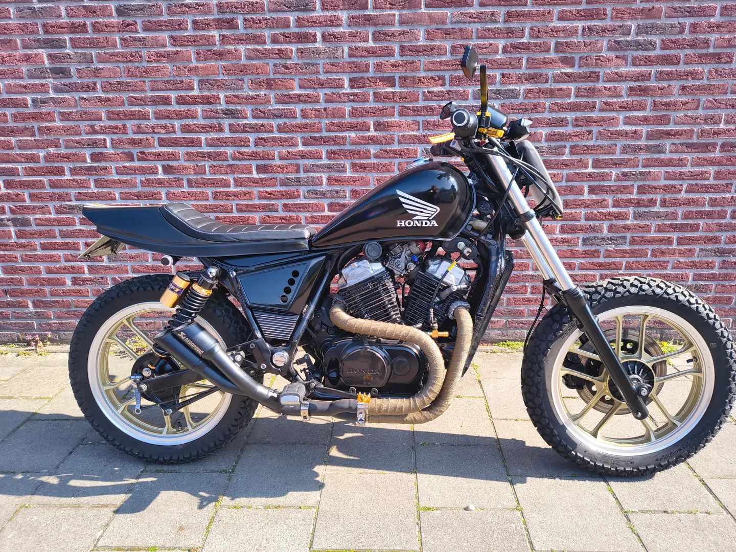 Honda VT 500 Hooligan Flat Tracker Negro - 1