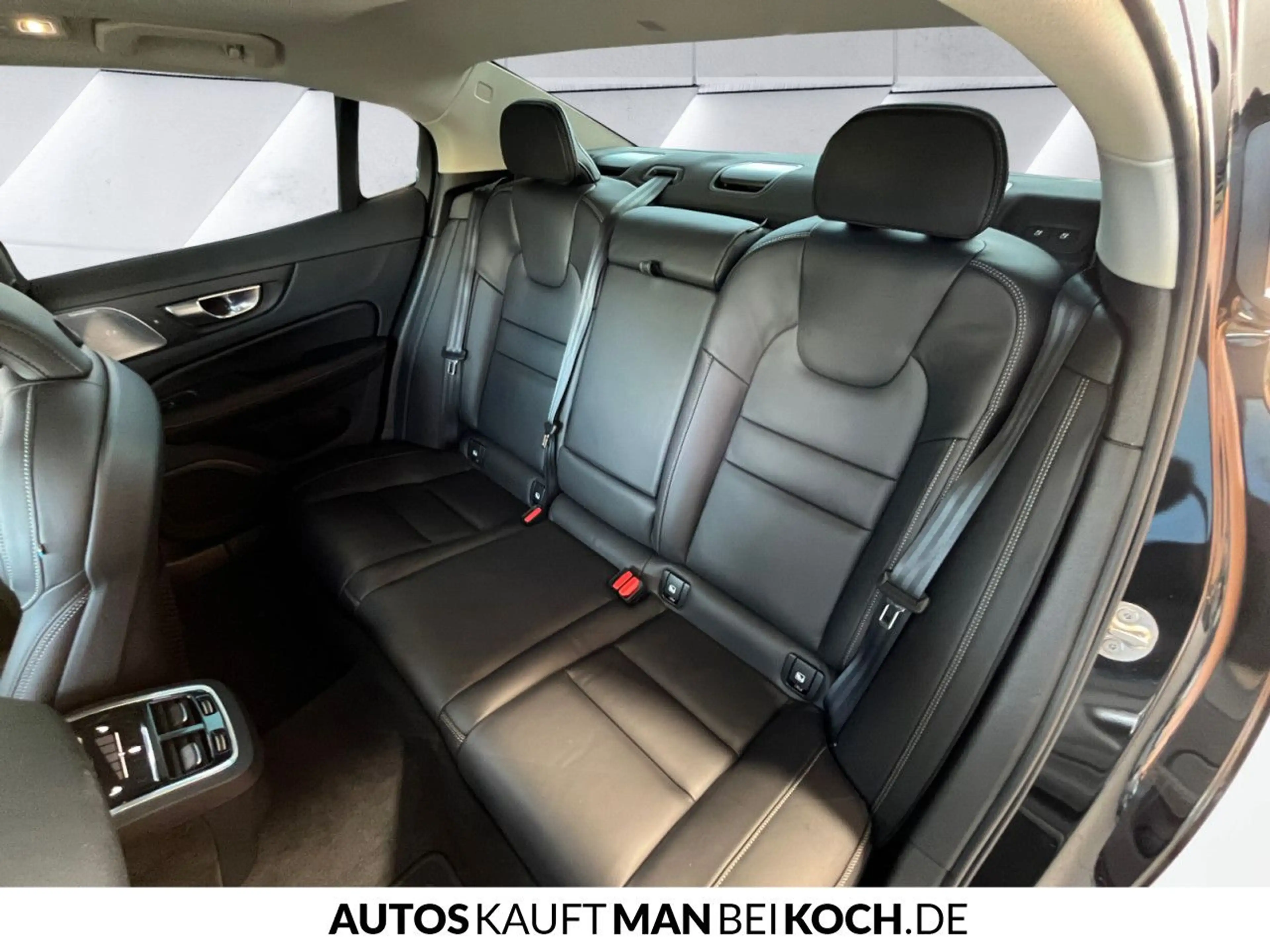 Volvo S60 B5 B AWD Ultimate Dark HIGH END Ausstattung — photo 8