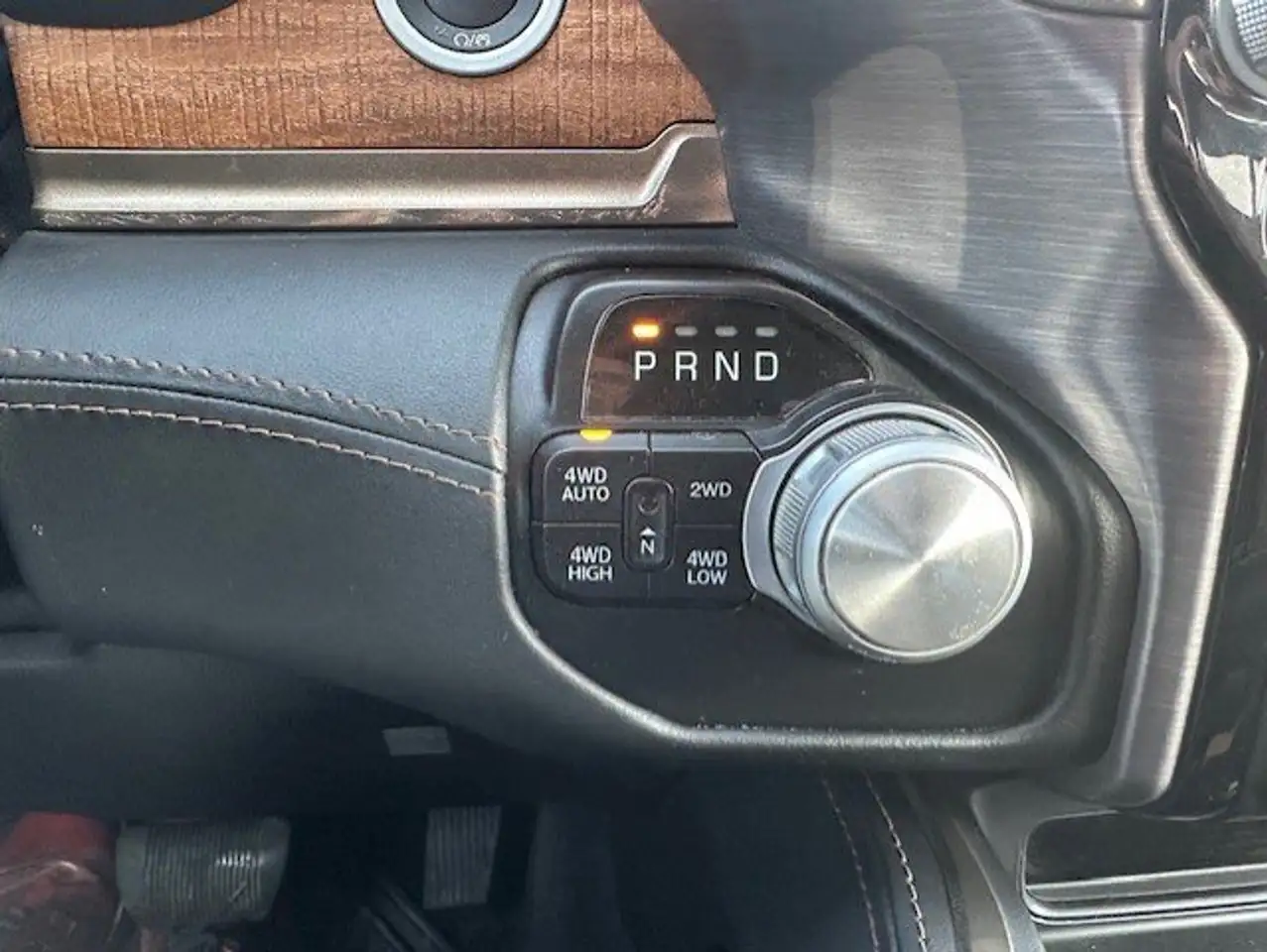 RAM 1500 снимка RAM 1500