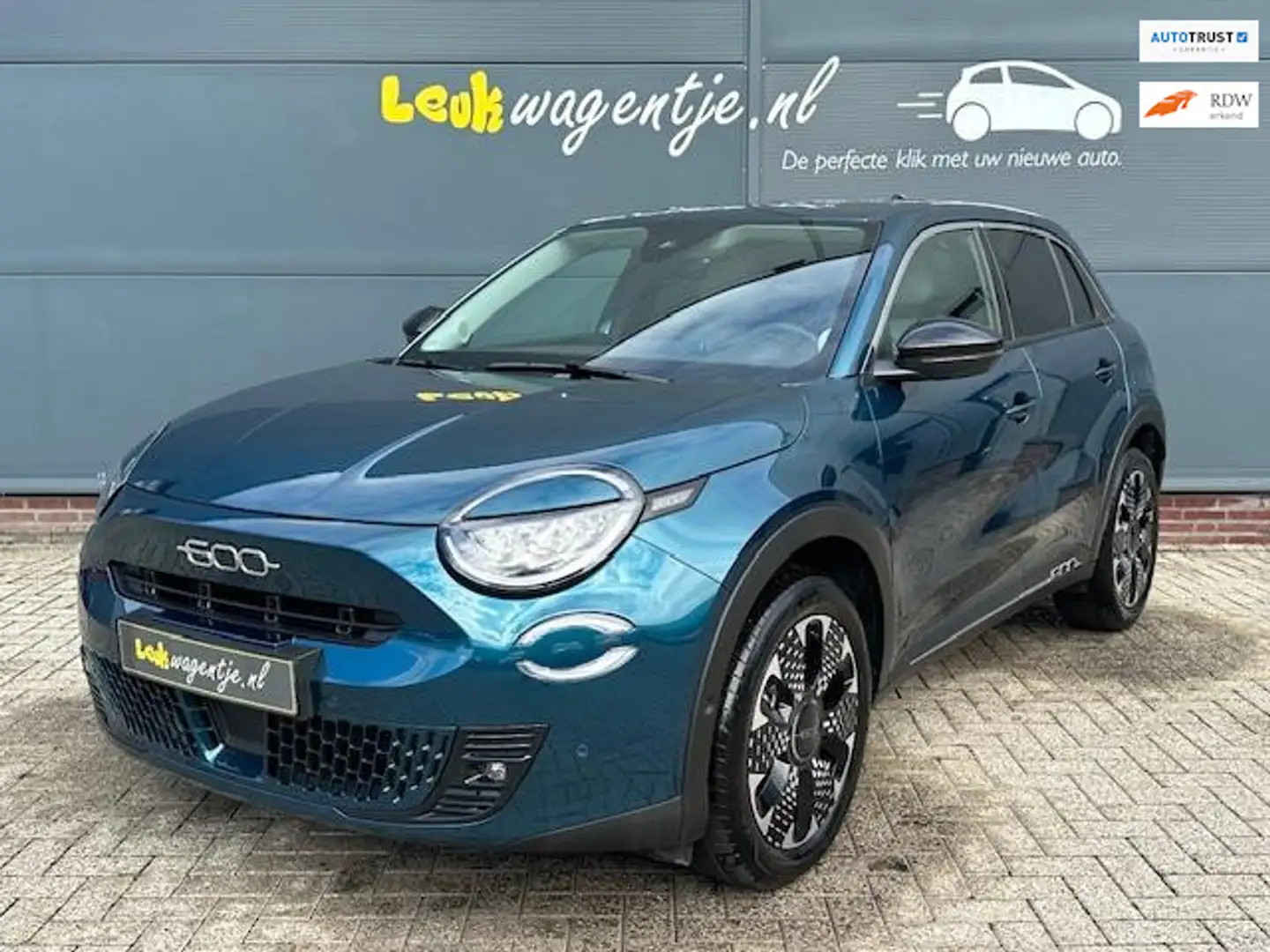 Fiat 600 1.2 Hybrid La Prima Aut. *alle opties *ocean green Groen - 1