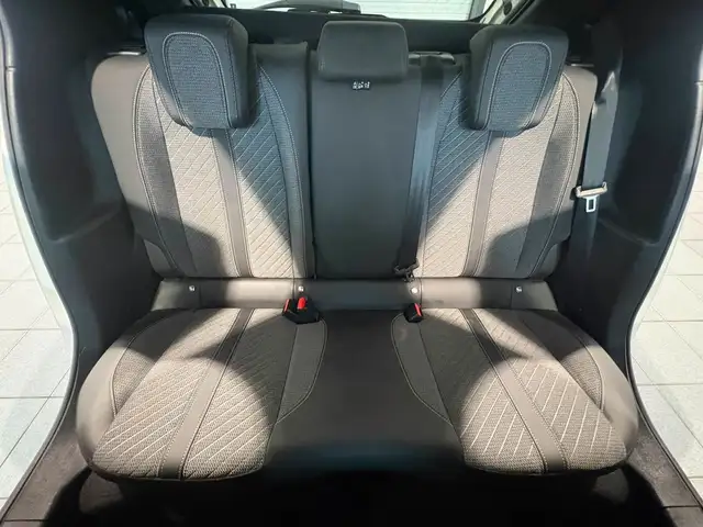 Peugeot 208 view 14