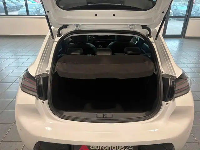 Peugeot 208 view 6