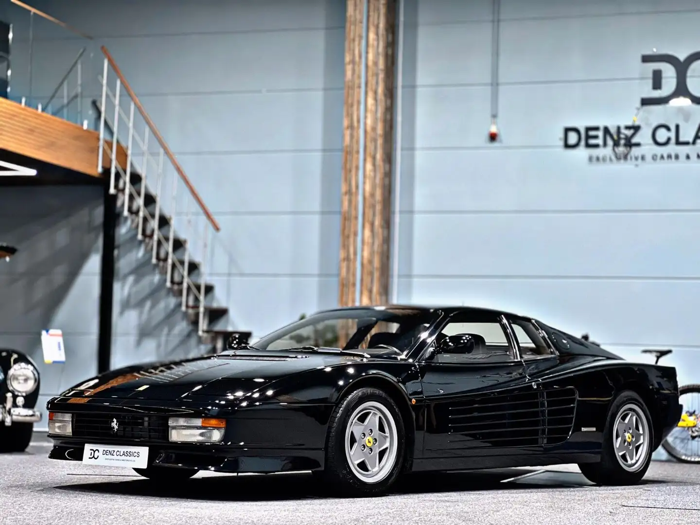 Ferrari Testarossa deutsches Fhrzg. / Zahnriemen NEU Schwarz - 1