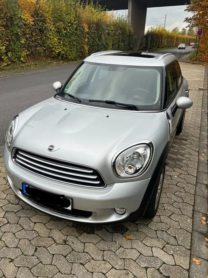 MINI One Countryman