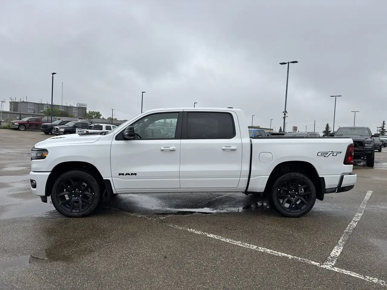 RAM 1500 снимка RAM 1500