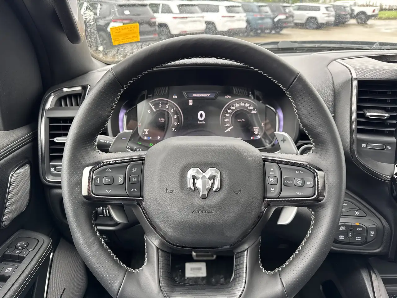 RAM 1500 снимка RAM 1500