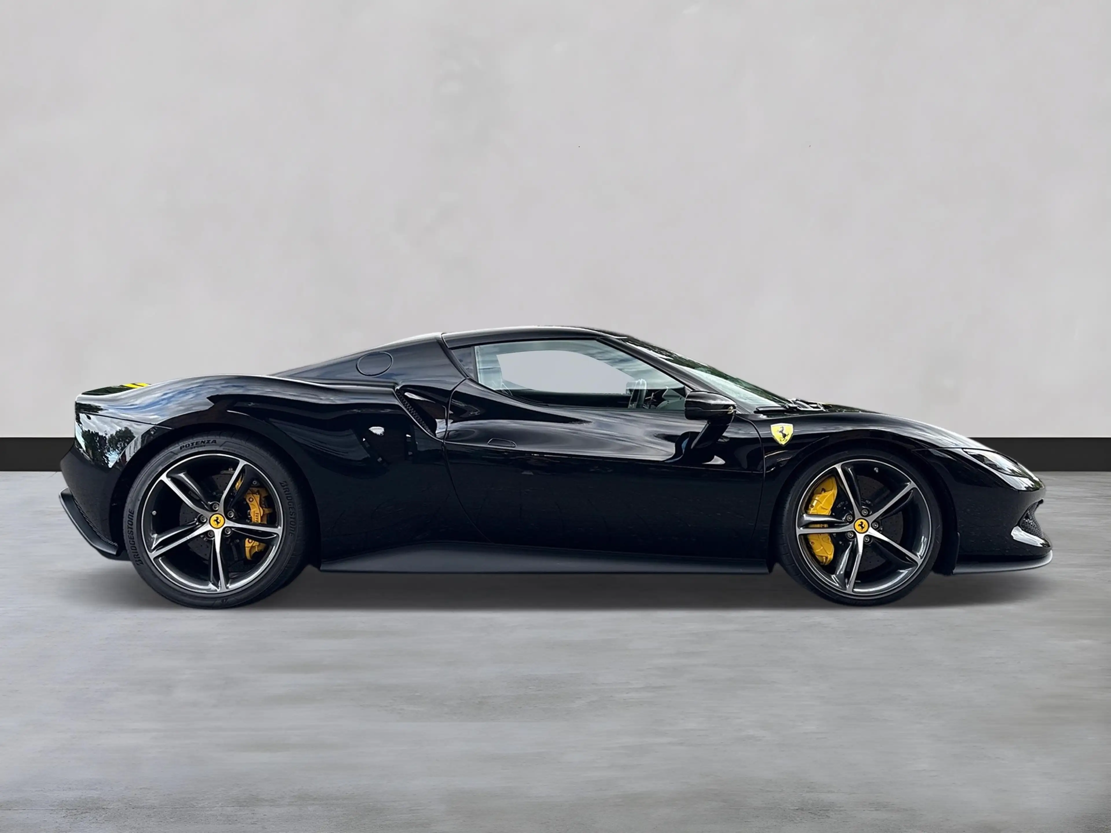 Ferrari 296 GTB *Embleme*Navi*PDC*Klima*Leder* — photo 6