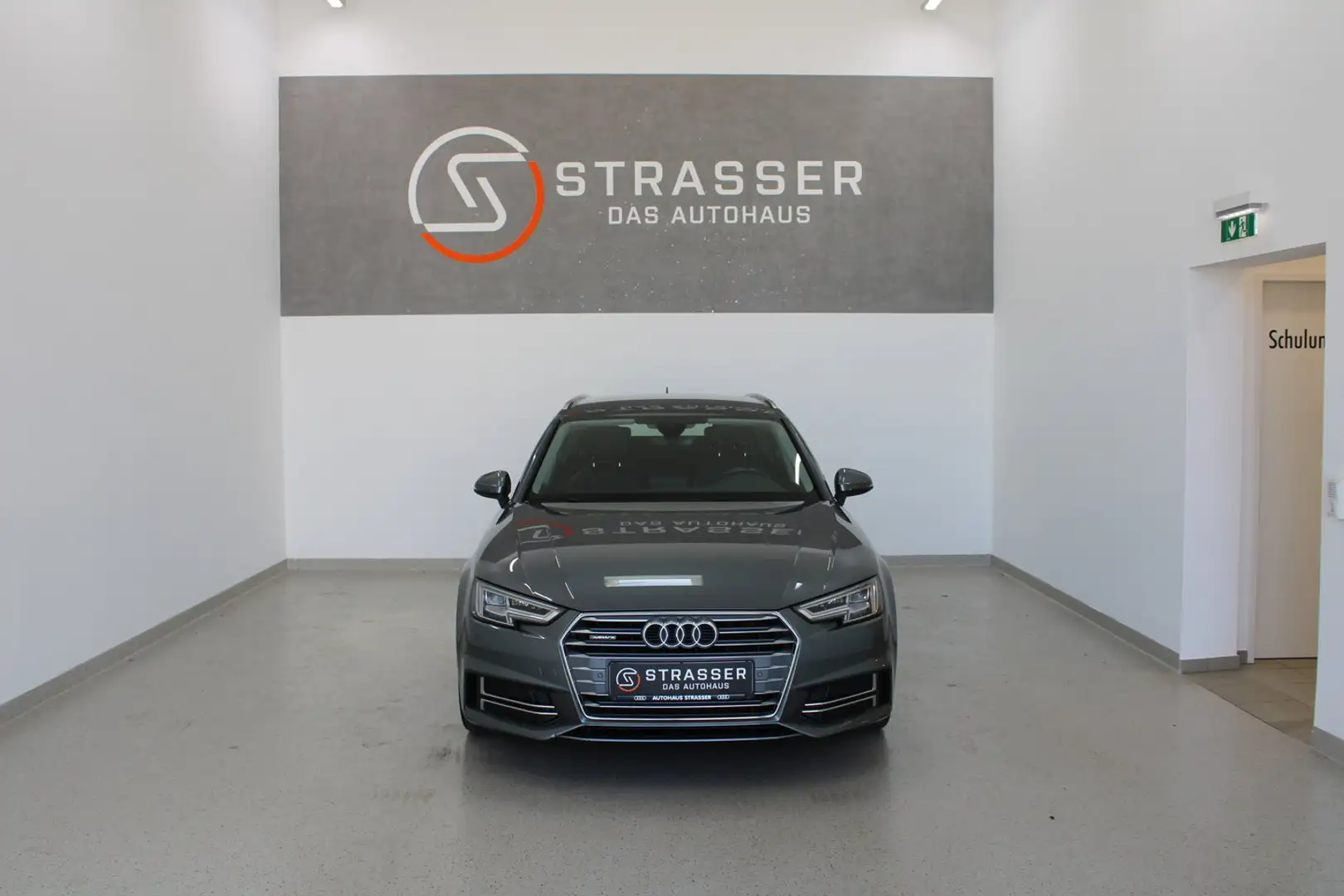 Audi A4 40 TDI quattro Sport Grau - 2
