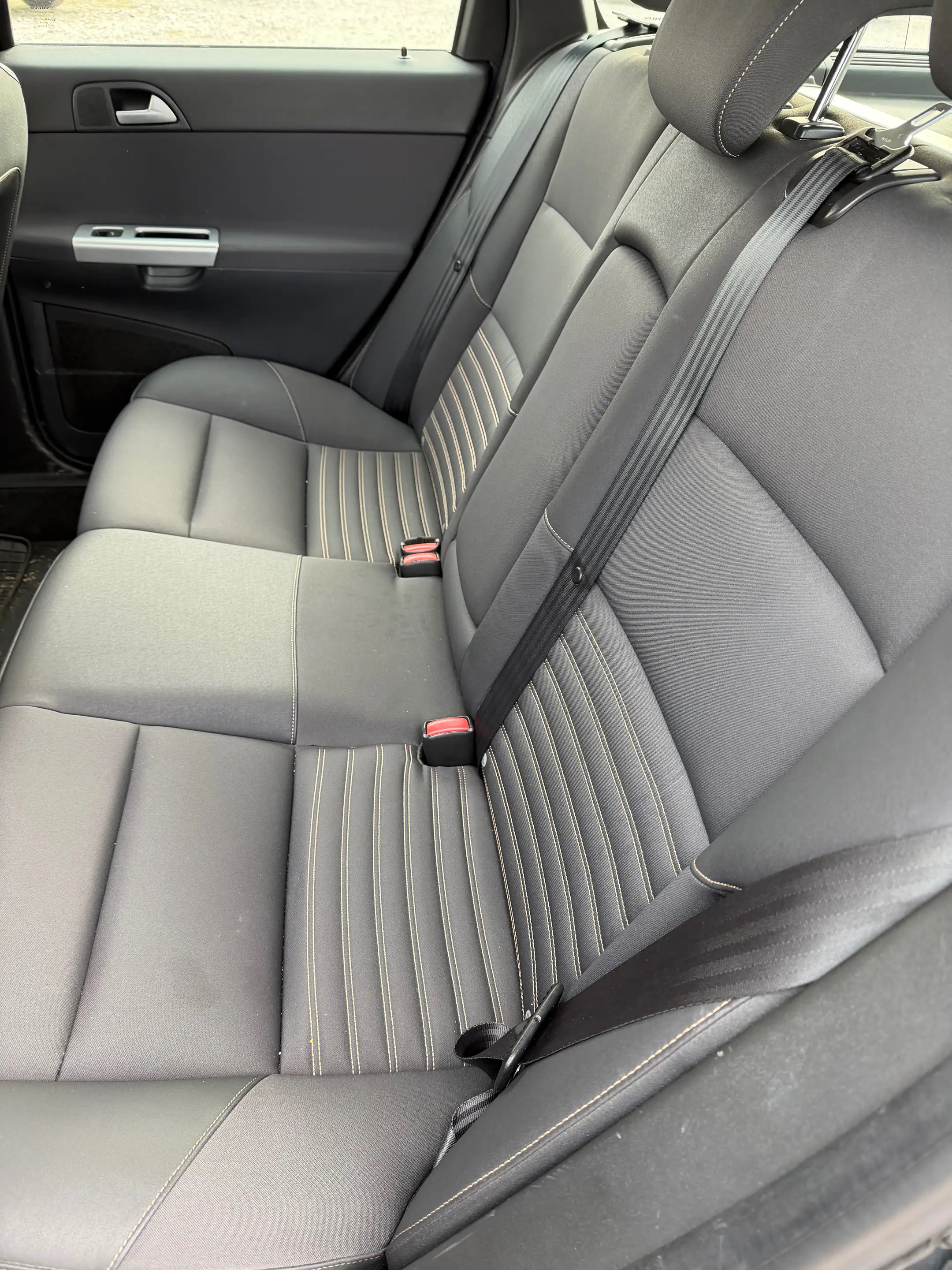 Volvo V50 D3 Momentum — photo 10