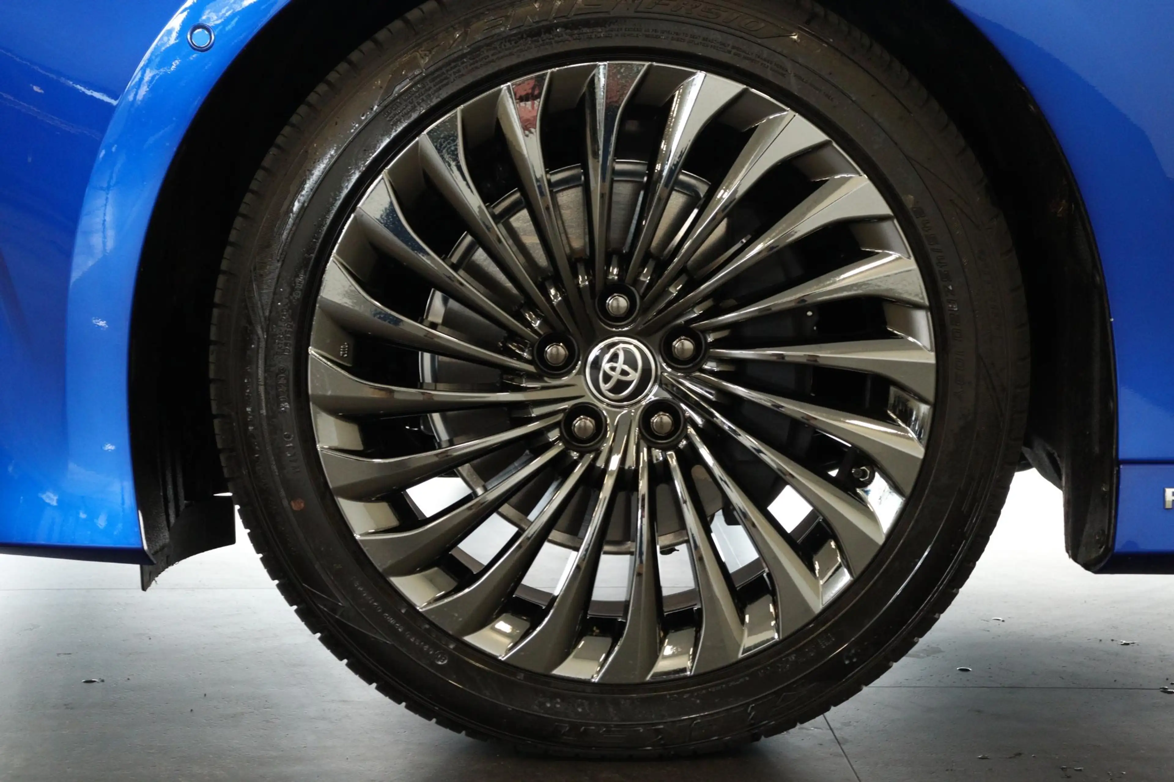 Toyota Mirai Prestige, Panoramadak, Leder — photo 4