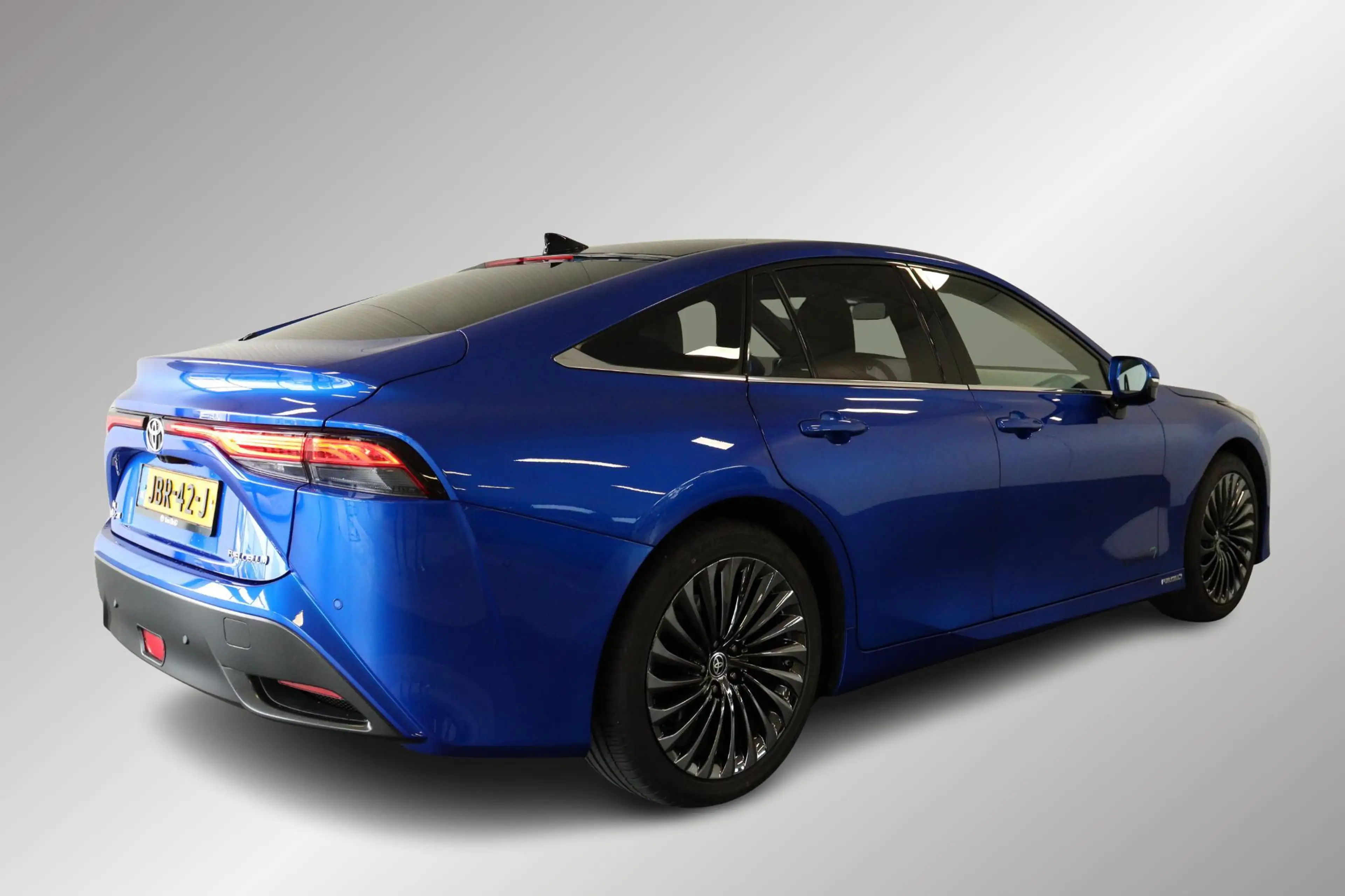Toyota Mirai Prestige, Panoramadak, Leder — photo 2