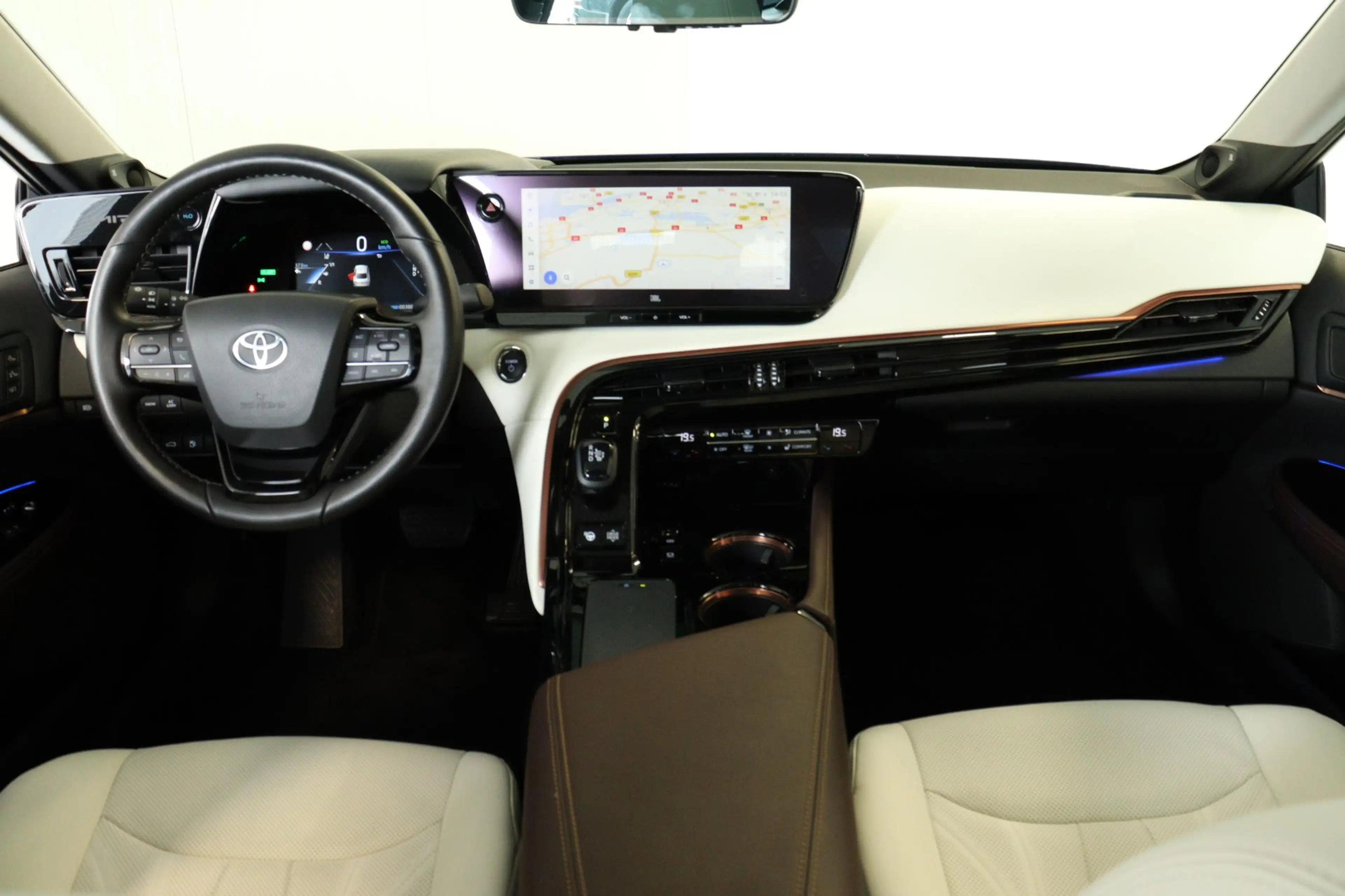 Toyota Mirai Prestige, Panoramadak, Leder — photo 8