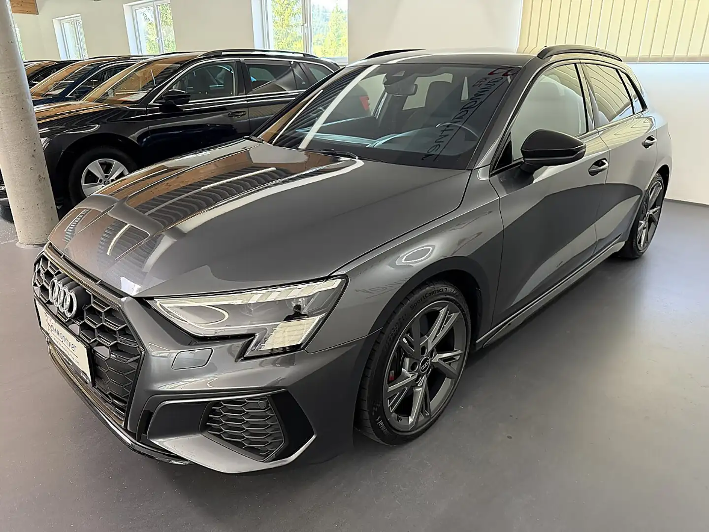 Audi S3 SB 50TFSI quattro S-tronic *Matrix LED*NAVI*Vir... Grau - 2