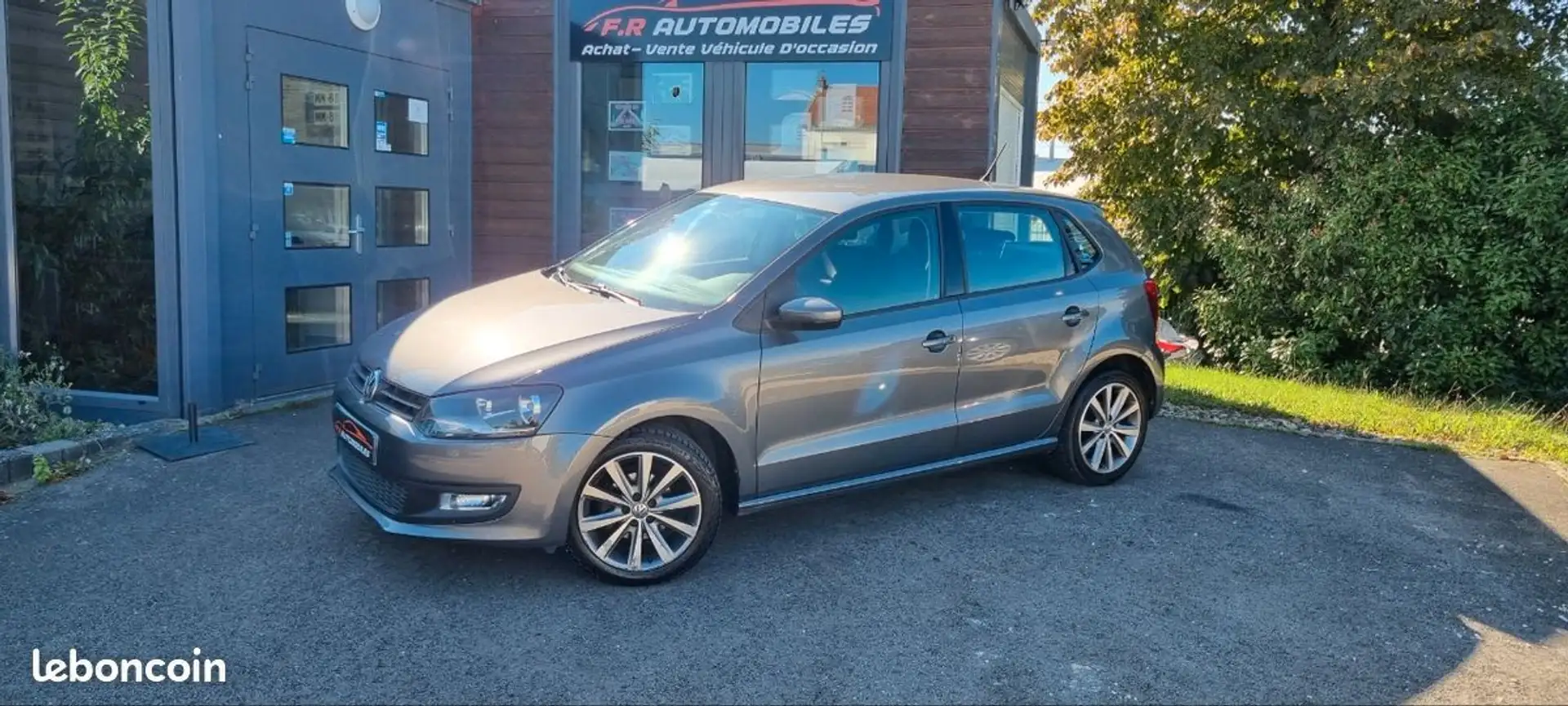 Volkswagen Polo 1.6 tdi 90 ch style - 1