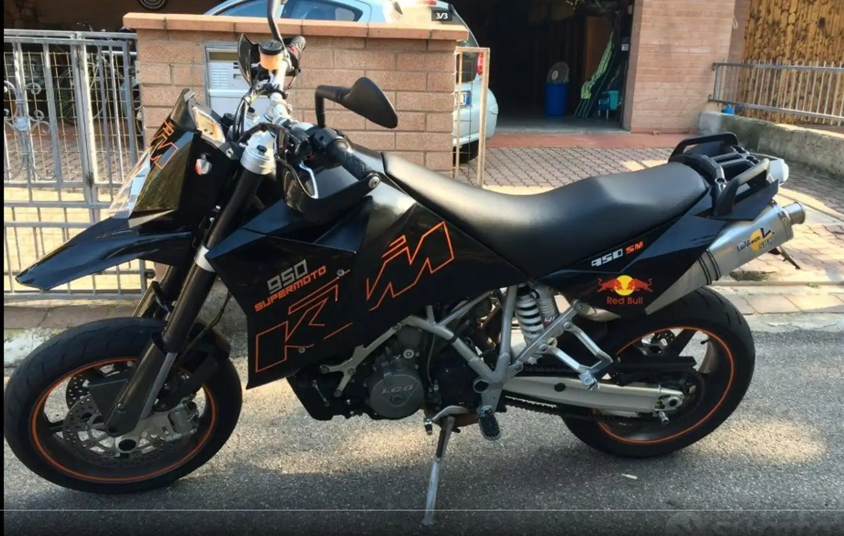 KTM 950 Supermoto Zwart - 2