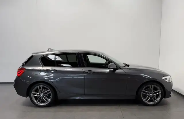 BMW 1 Series view 4