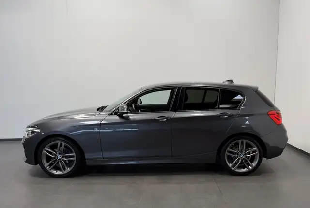 BMW 1 Series view 3