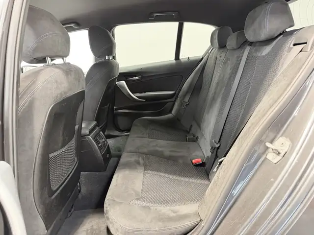 BMW 1 Series view 9