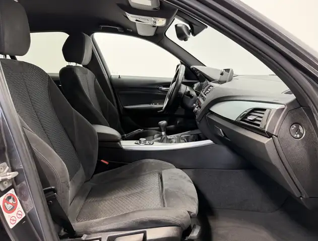 BMW 1 Series view 12