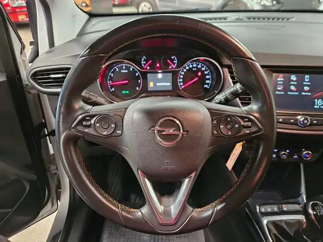 Opel Crossland view 15