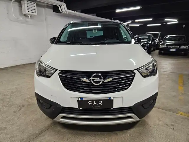 Opel Crossland view 3