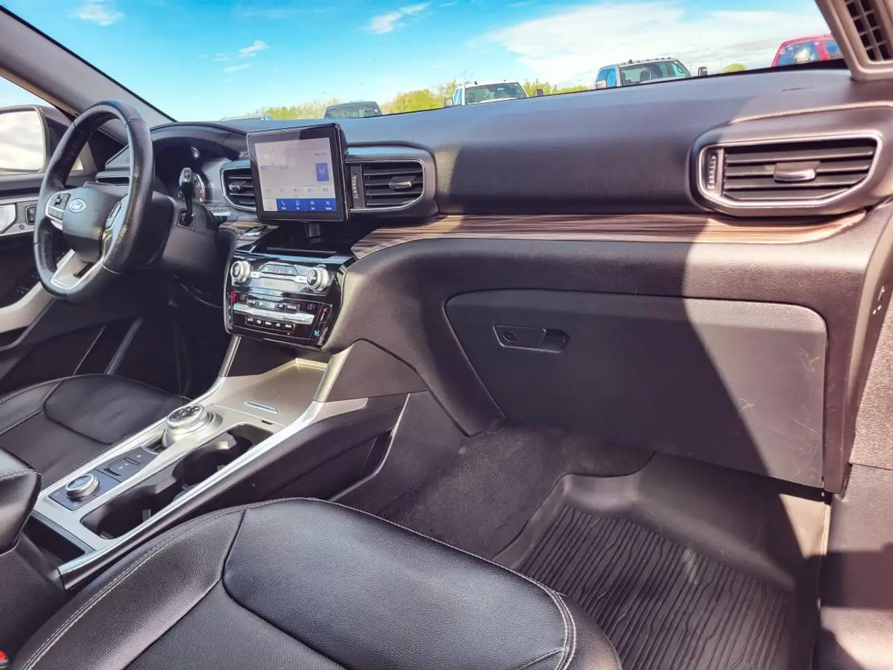 Ford Explorer снимка Ford Explorer
