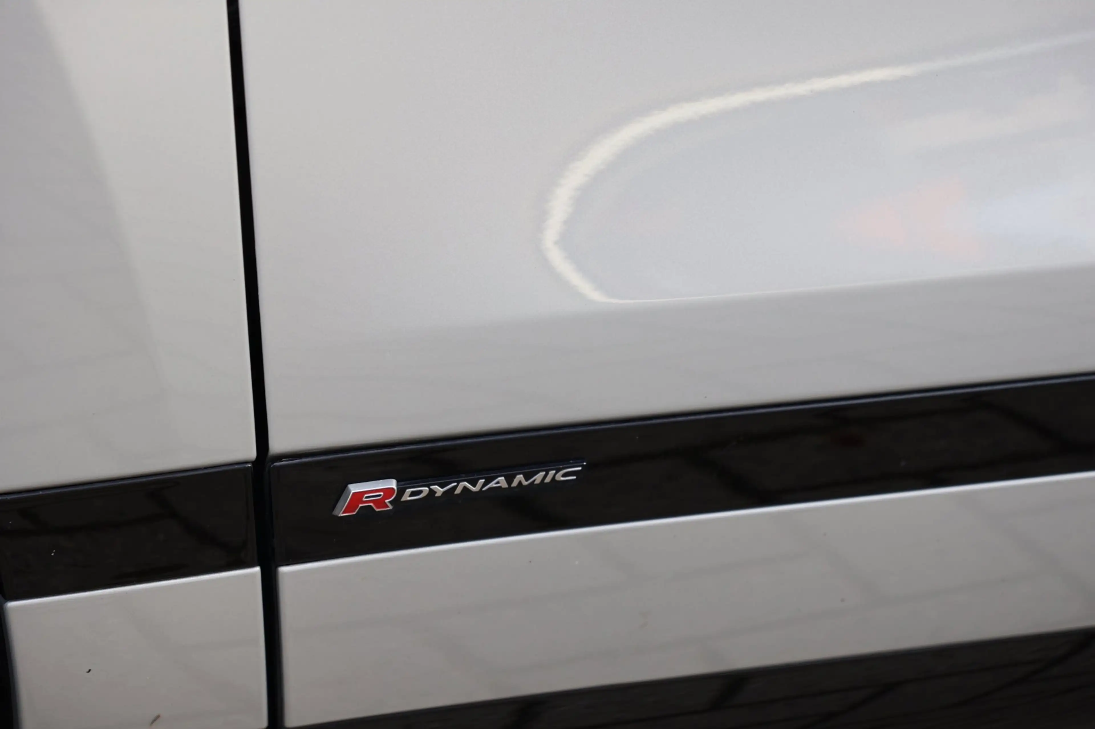Land Rover Range Rover Evoque 1.5 P300e AWD R-Dynamic HSE | panoramadak | meridi — photo 37