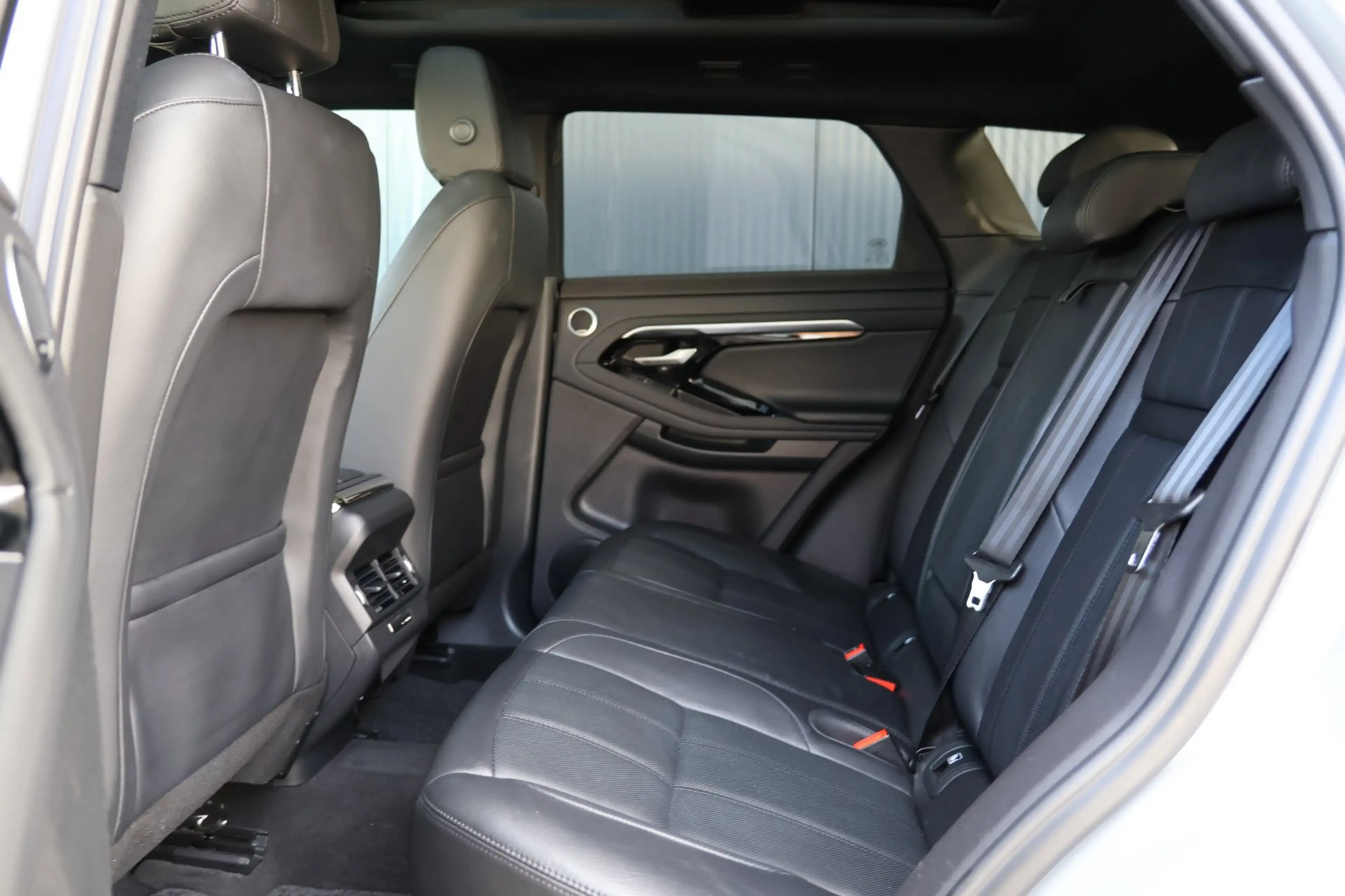 Land Rover Range Rover Evoque 1.5 P300e AWD R-Dynamic HSE | panoramadak | meridi — photo 23