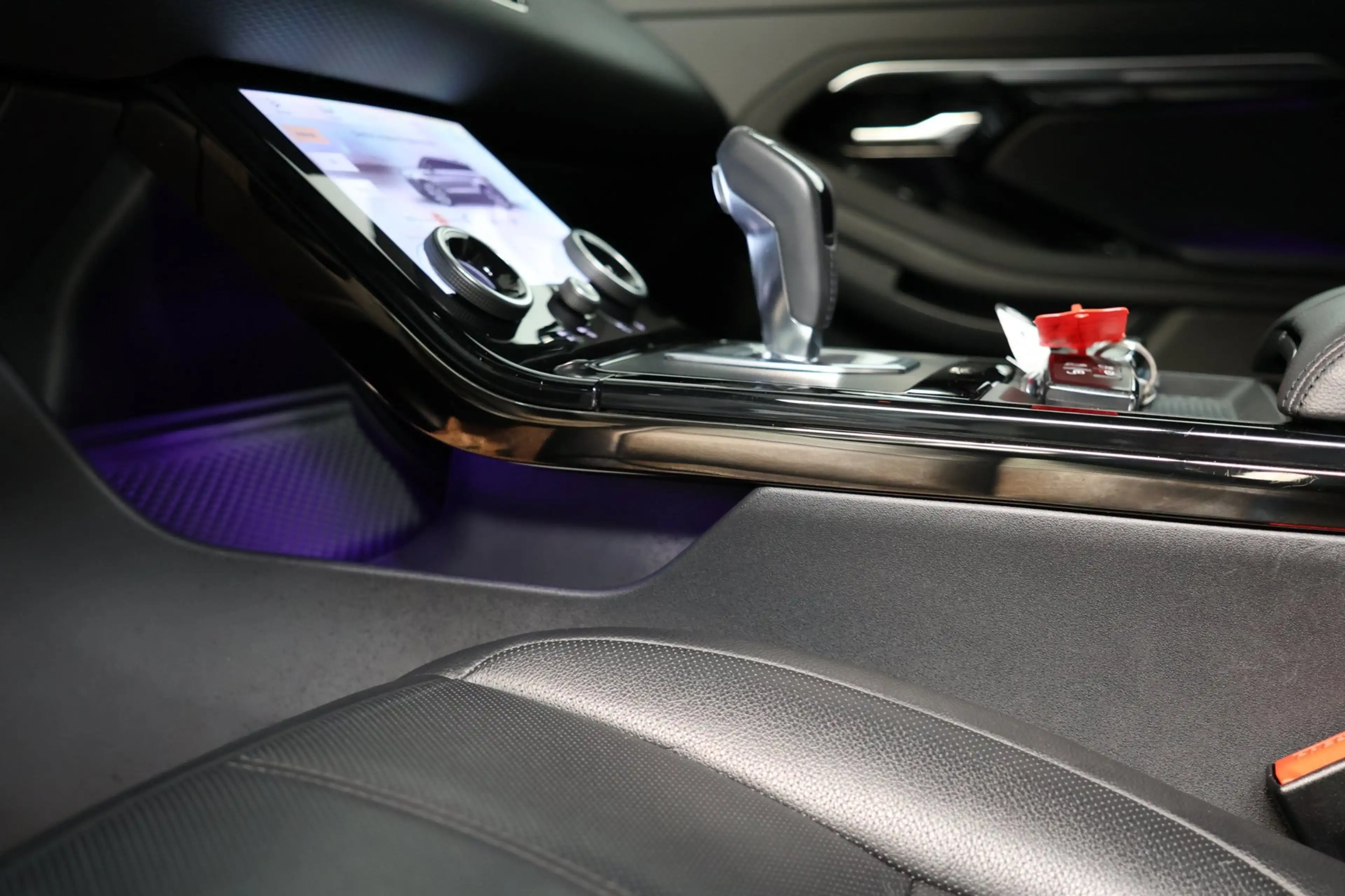 Land Rover Range Rover Evoque 1.5 P300e AWD R-Dynamic HSE | panoramadak | meridi — photo 20