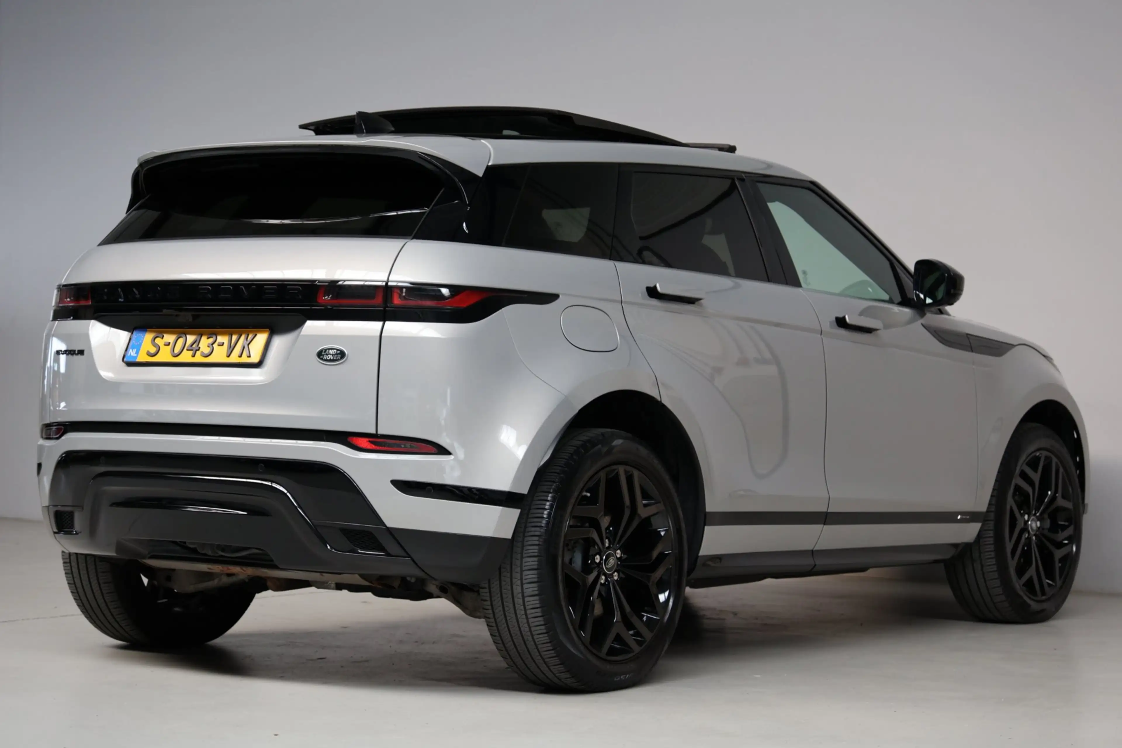 Land Rover Range Rover Evoque 1.5 P300e AWD R-Dynamic HSE | panoramadak | meridi — photo 32