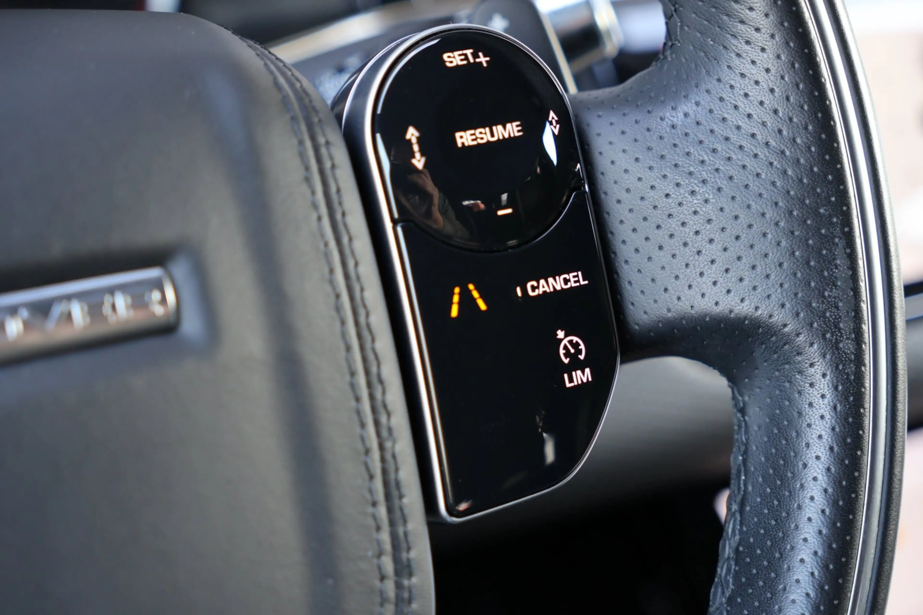 Land Rover Range Rover Evoque 1.5 P300e AWD R-Dynamic HSE | panoramadak | meridi — photo 44