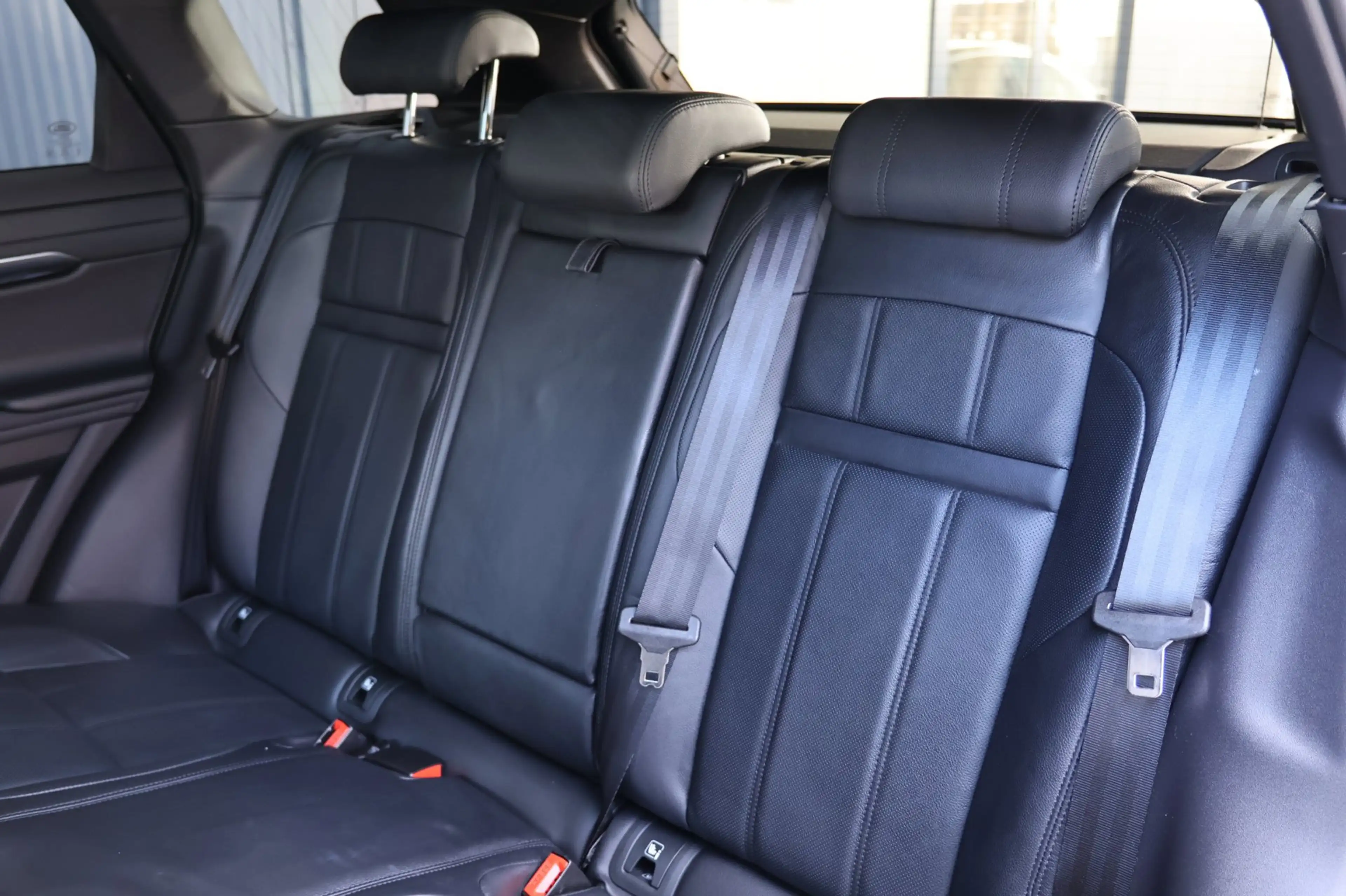 Land Rover Range Rover Evoque 1.5 P300e AWD R-Dynamic HSE | panoramadak | meridi — photo 26