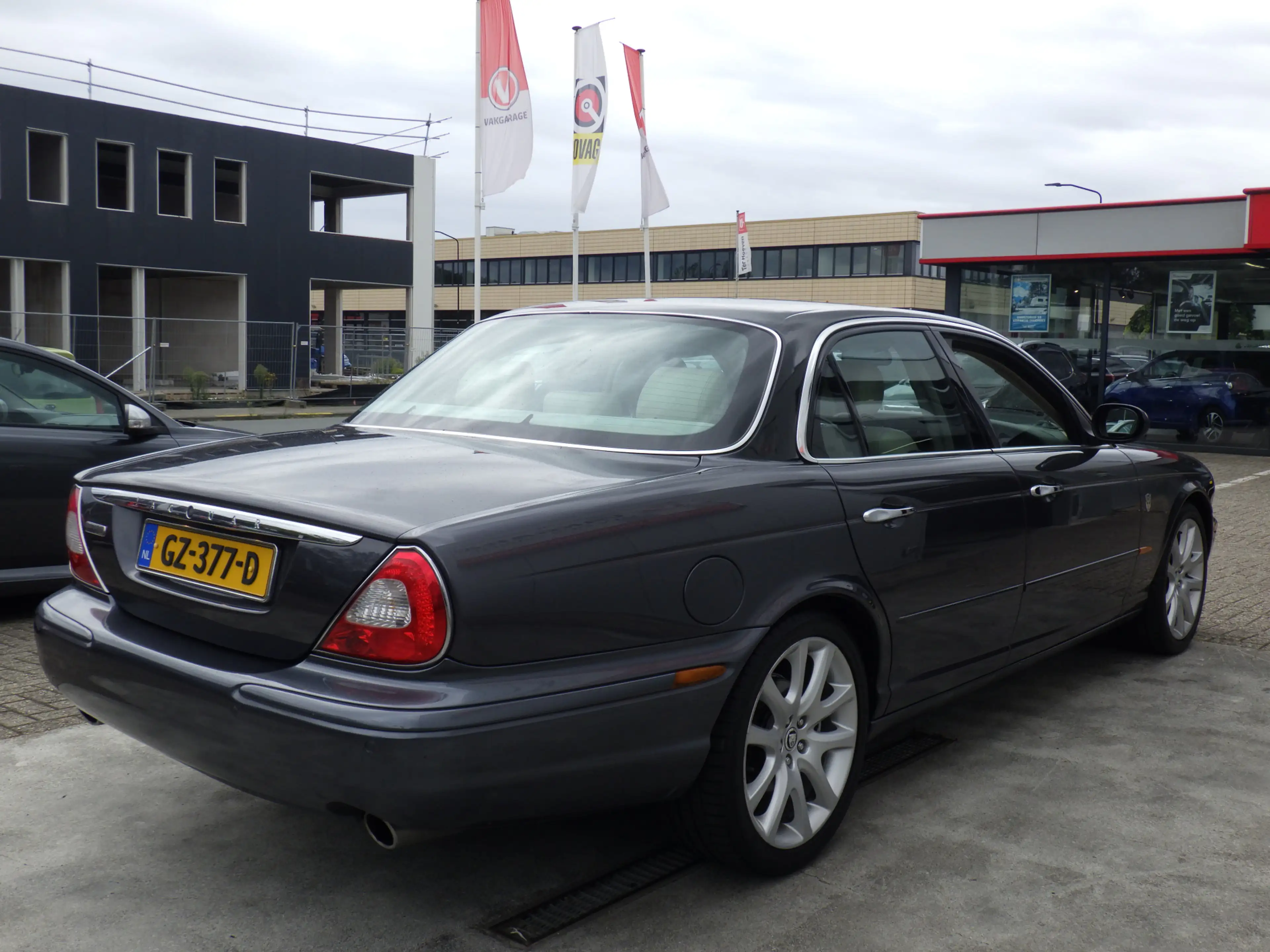 Jaguar XJ 4.2 V8 AUT Executive, Leder, Cruise, PDC, Compleet — photo 14