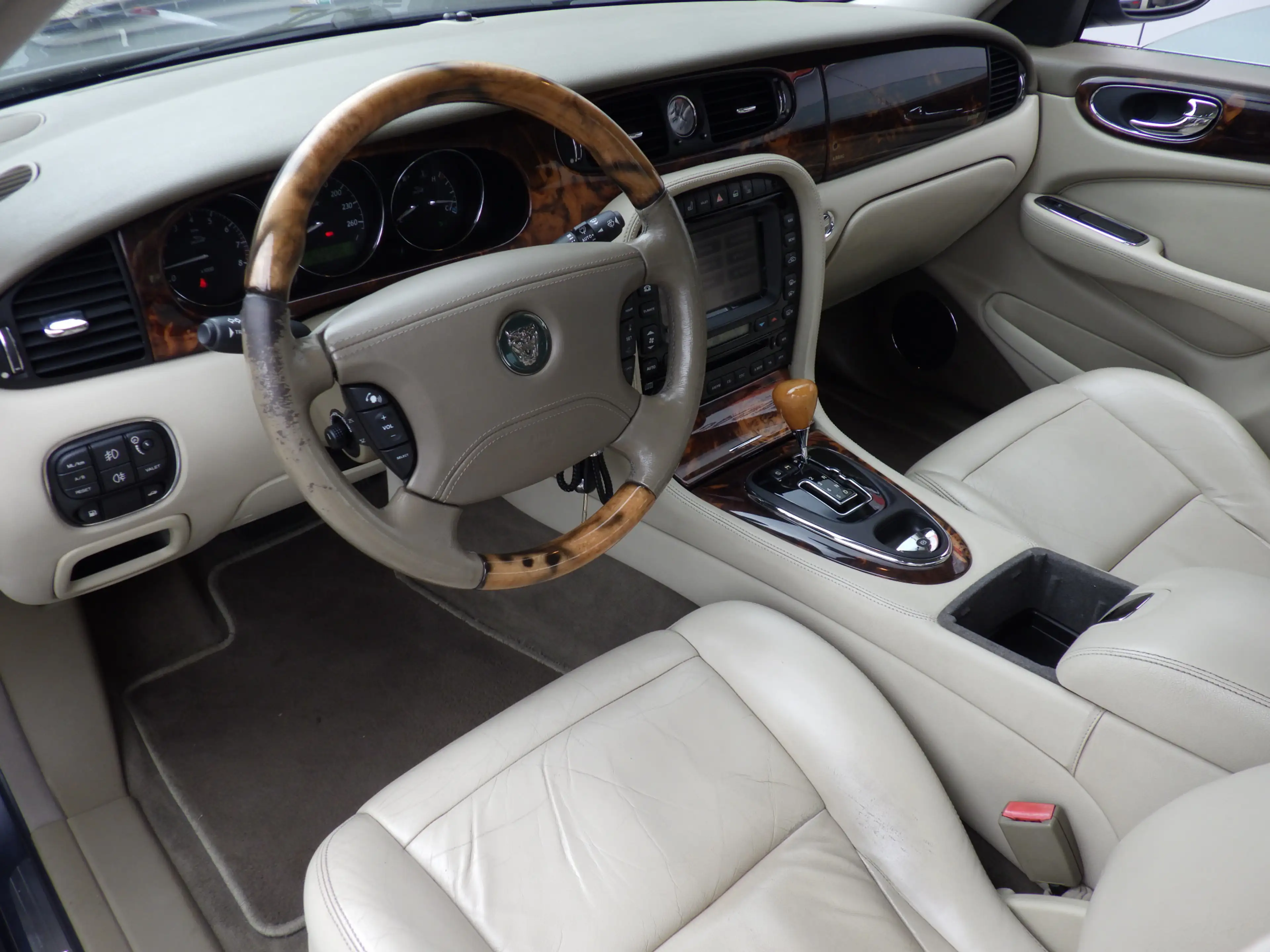 Jaguar XJ 4.2 V8 AUT Executive, Leder, Cruise, PDC, Compleet — photo 5