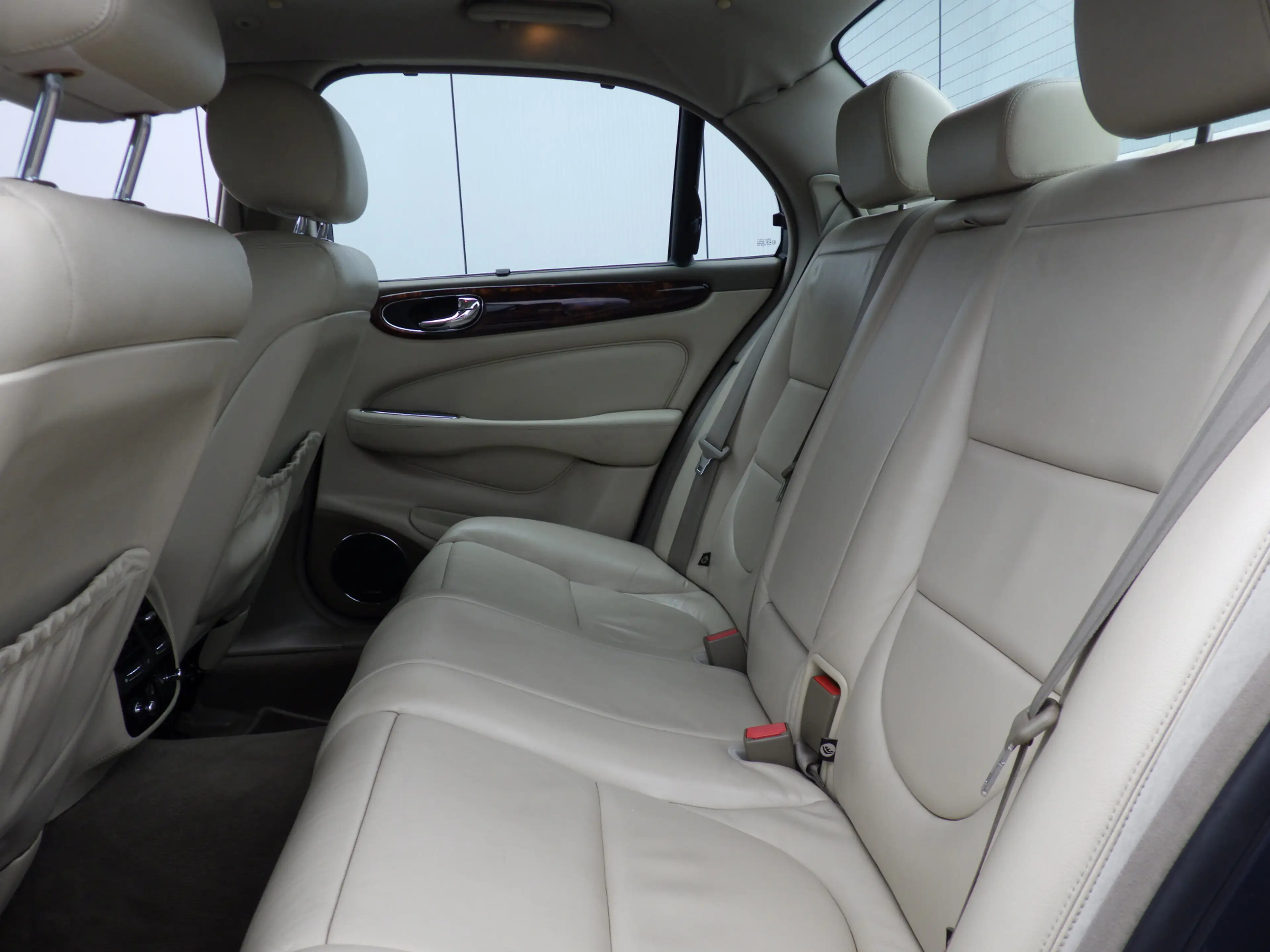 Jaguar XJ 4.2 V8 AUT Executive, Leder, Cruise, PDC, Compleet — photo 34