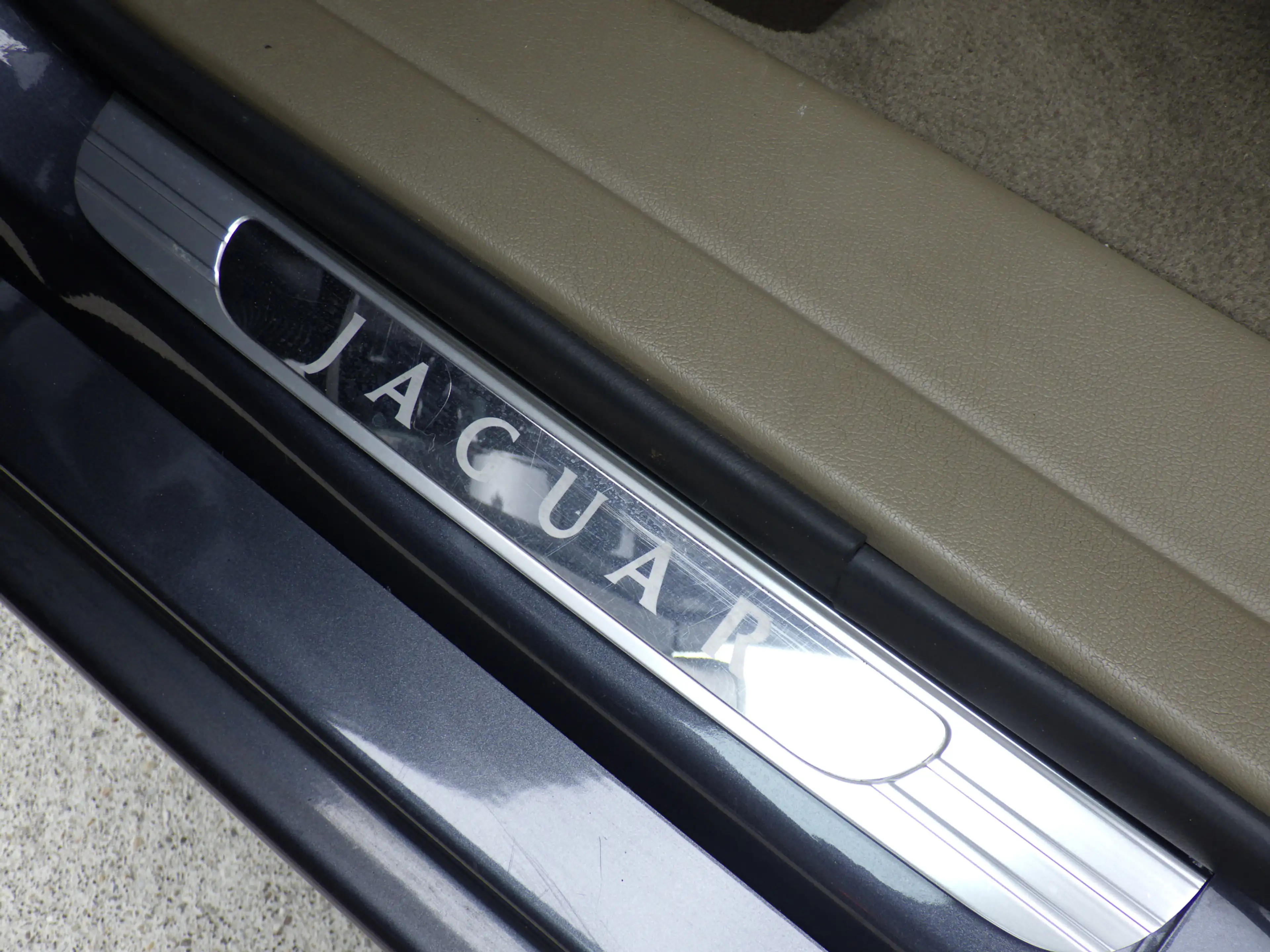 Jaguar XJ 4.2 V8 AUT Executive, Leder, Cruise, PDC, Compleet — photo 35