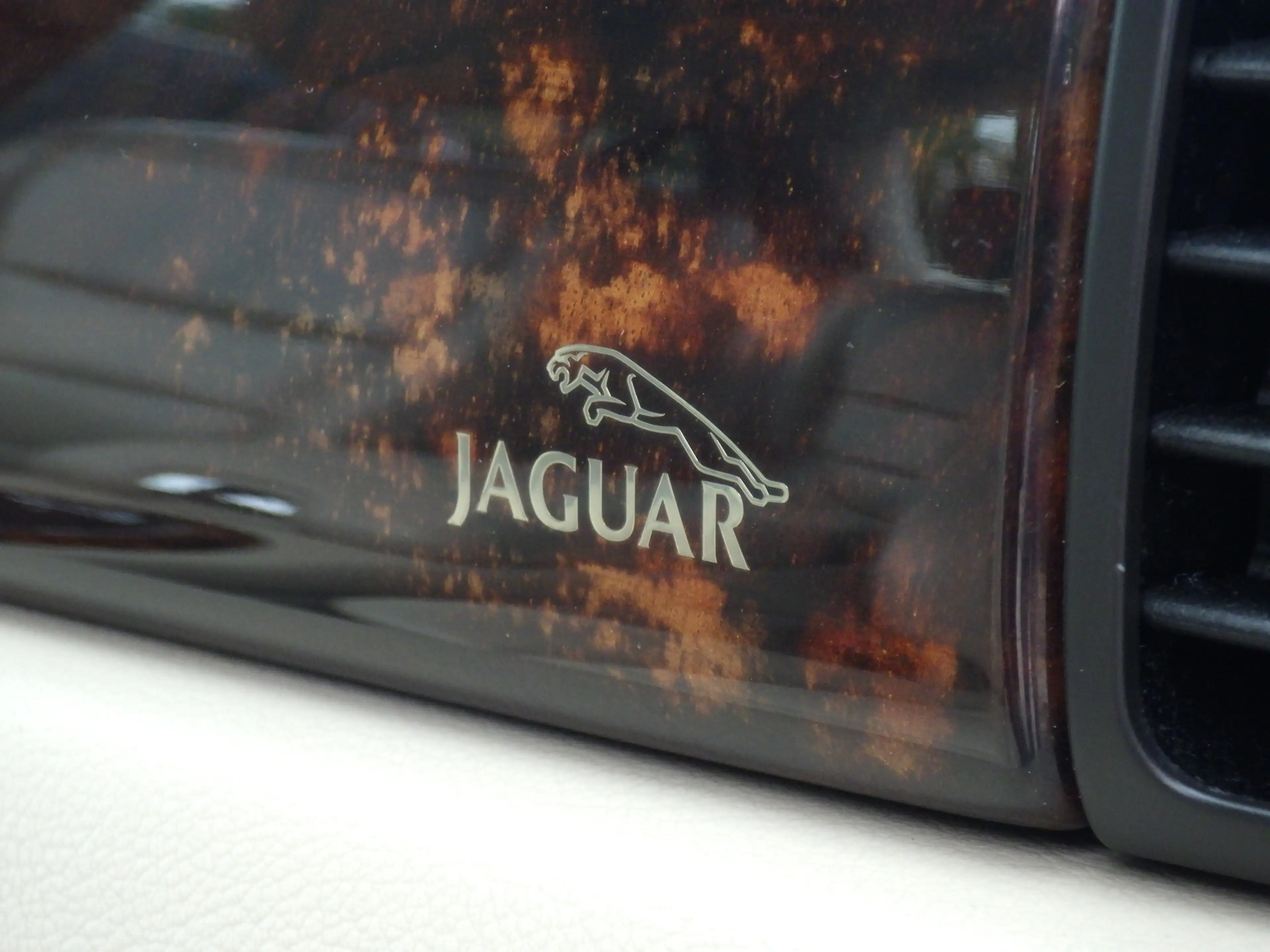 Jaguar XJ 4.2 V8 AUT Executive, Leder, Cruise, PDC, Compleet — photo 31