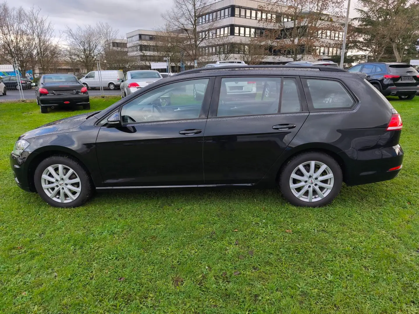 Volkswagen Golf Variant Comfortline Navigation, DSG Automatik, Klimaautom Schwarz - 2