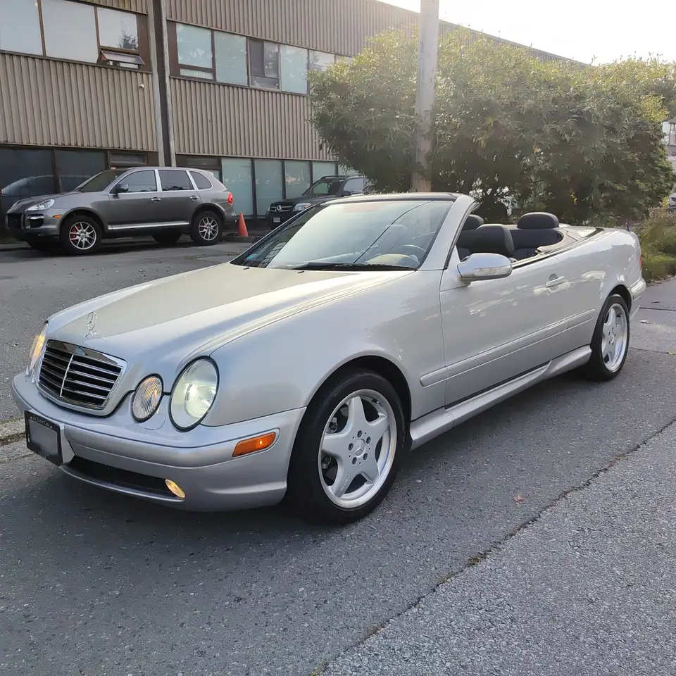 2000 Mercedes-Benz CLK