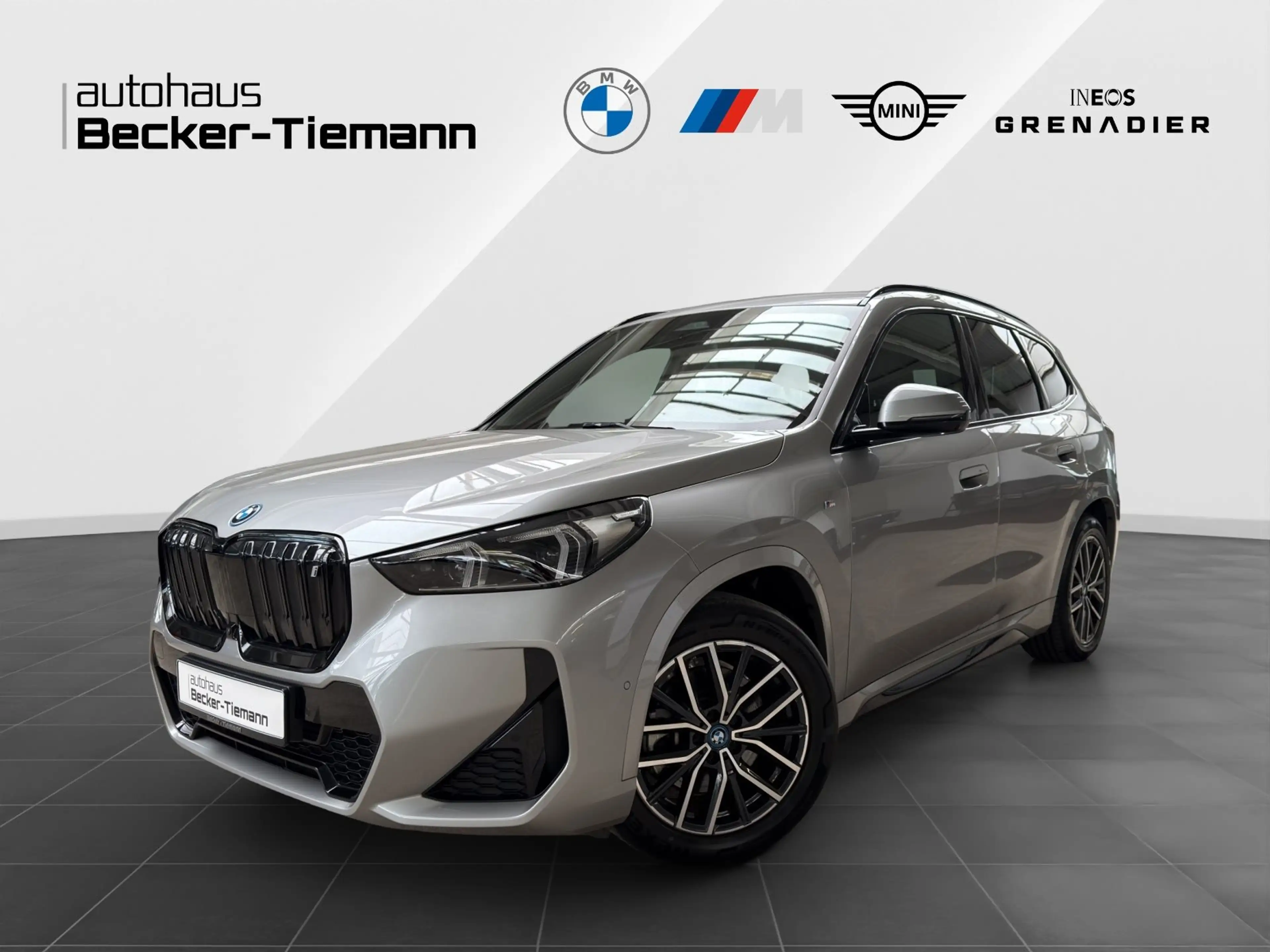 BMW iX 1 xDrive30 M Sport/LCPro/Head.Up/PA+/DA+/AHK