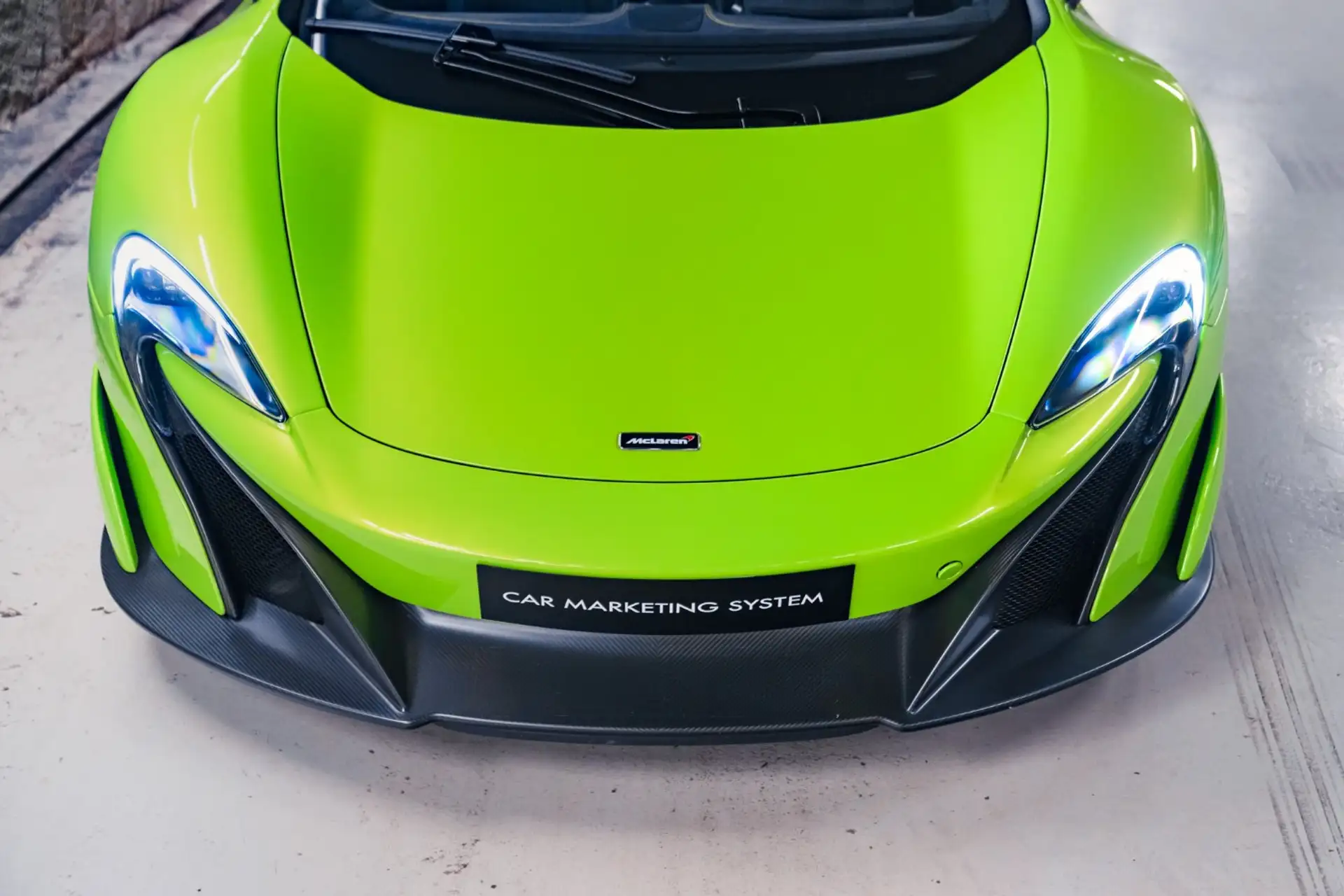 맥라렌 675LT 2015 초록 사진 6
